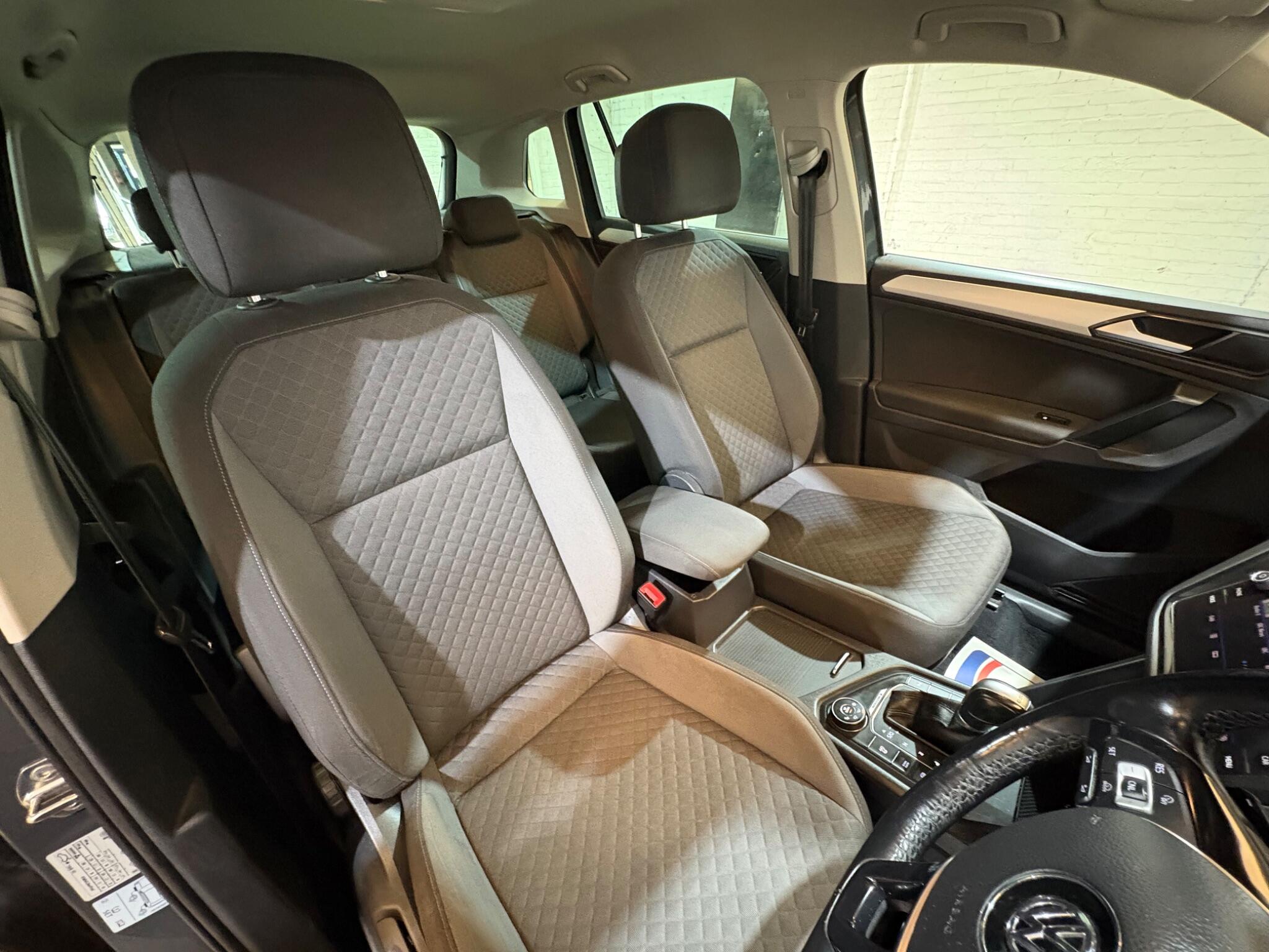 Volkswagen Tiguan view 83