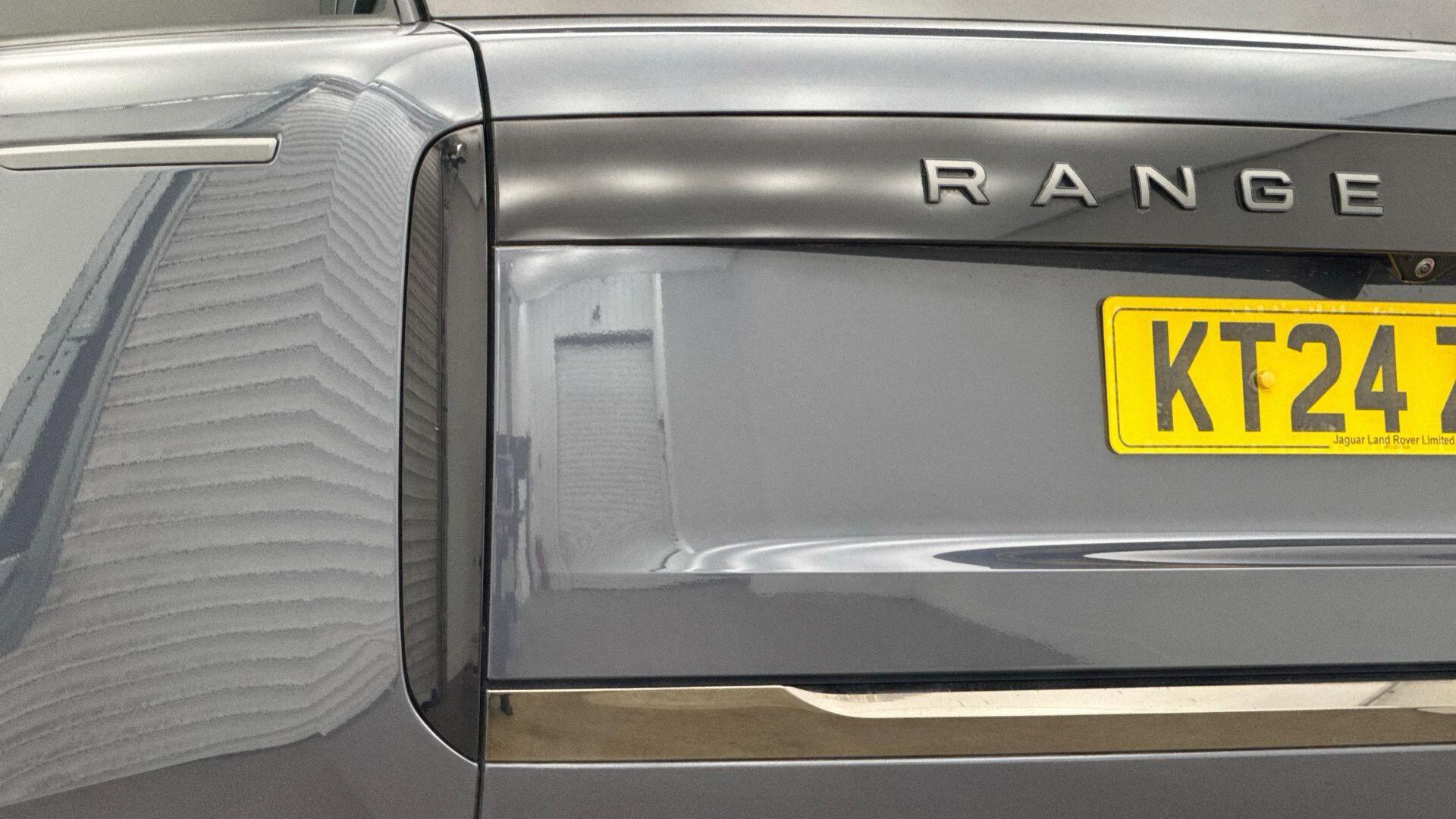 Land Rover Range Rover view 19