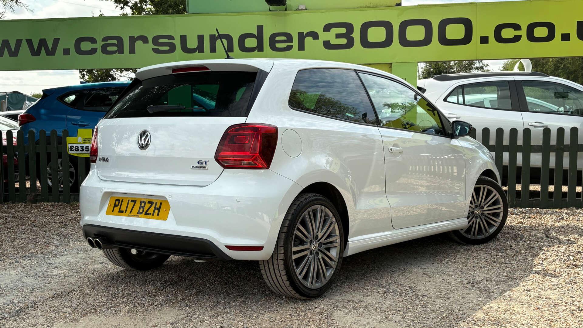 Volkswagen Polo view 4