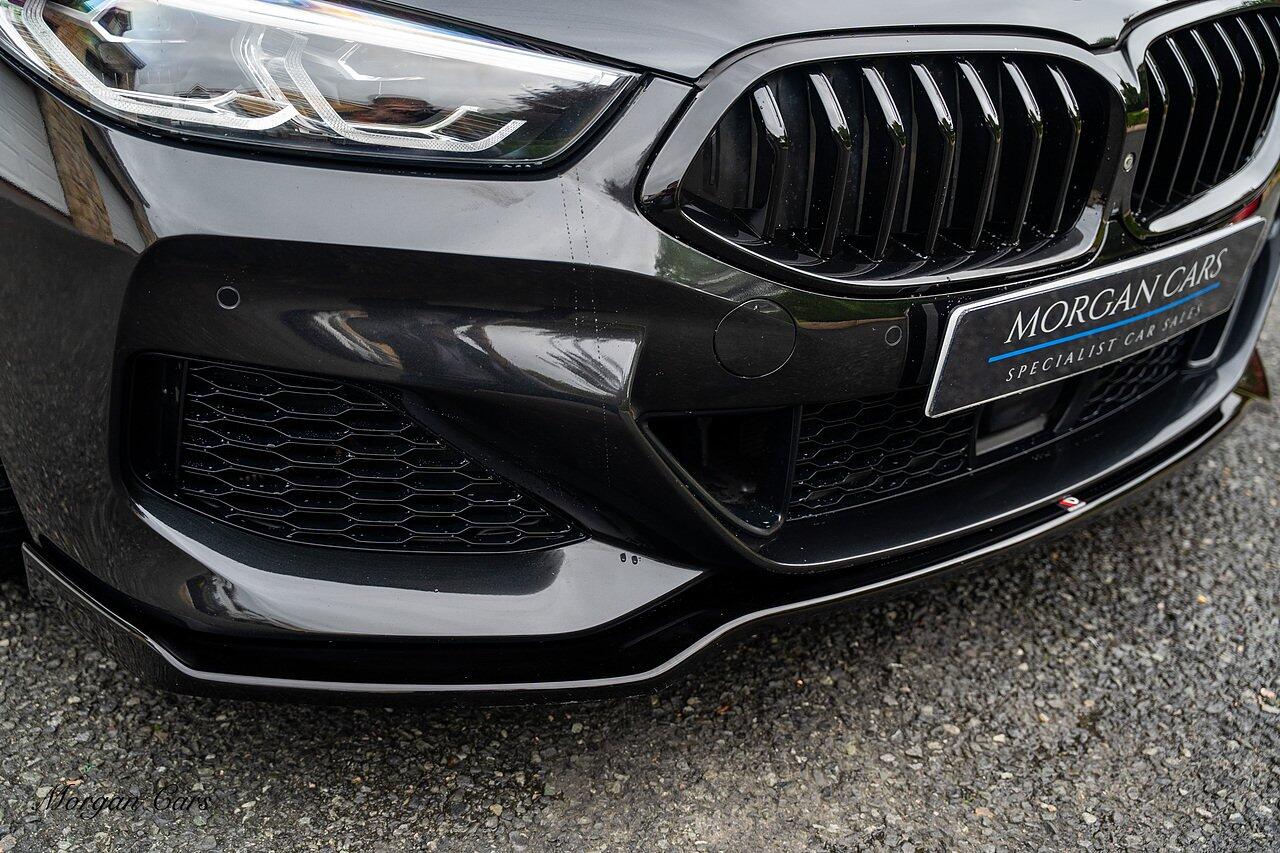 BMW 8 Series view 35