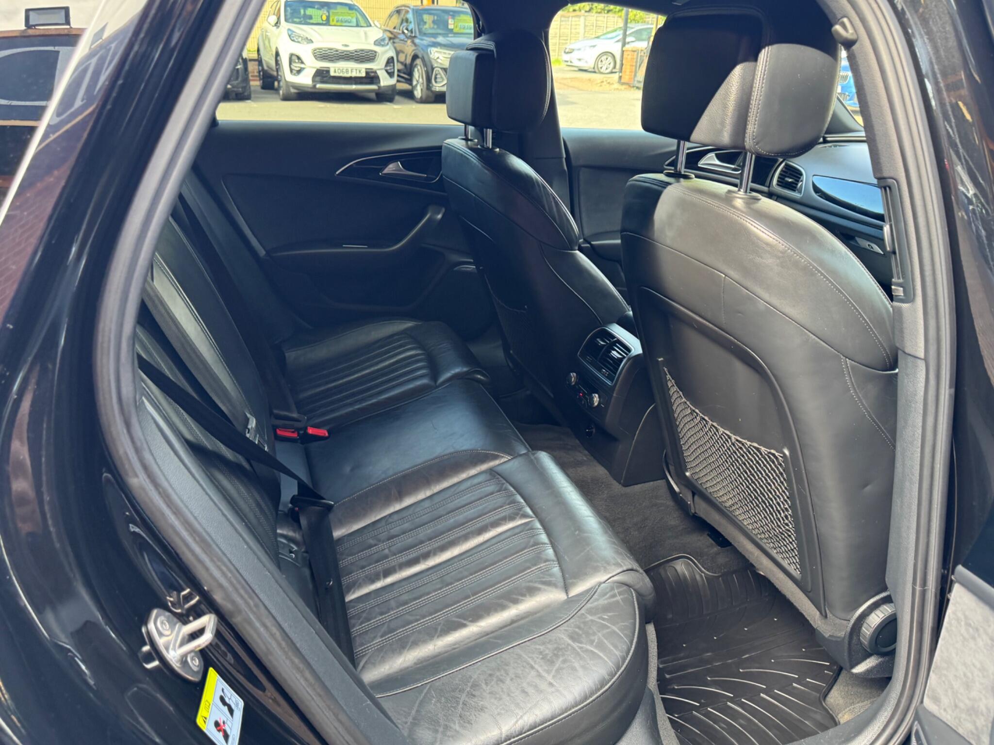 Audi A6 Avant view 12