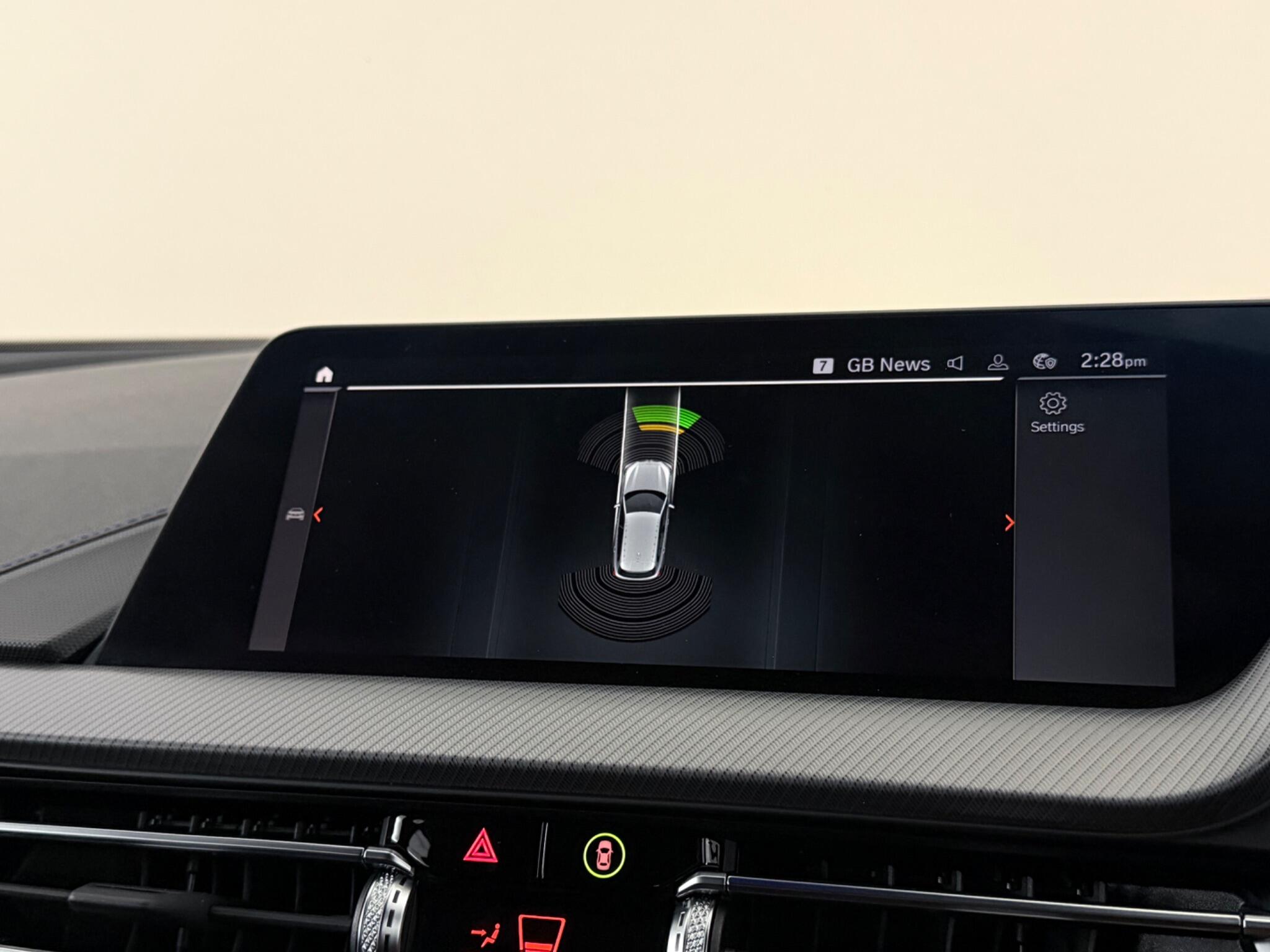 BMW 1 Series view 20