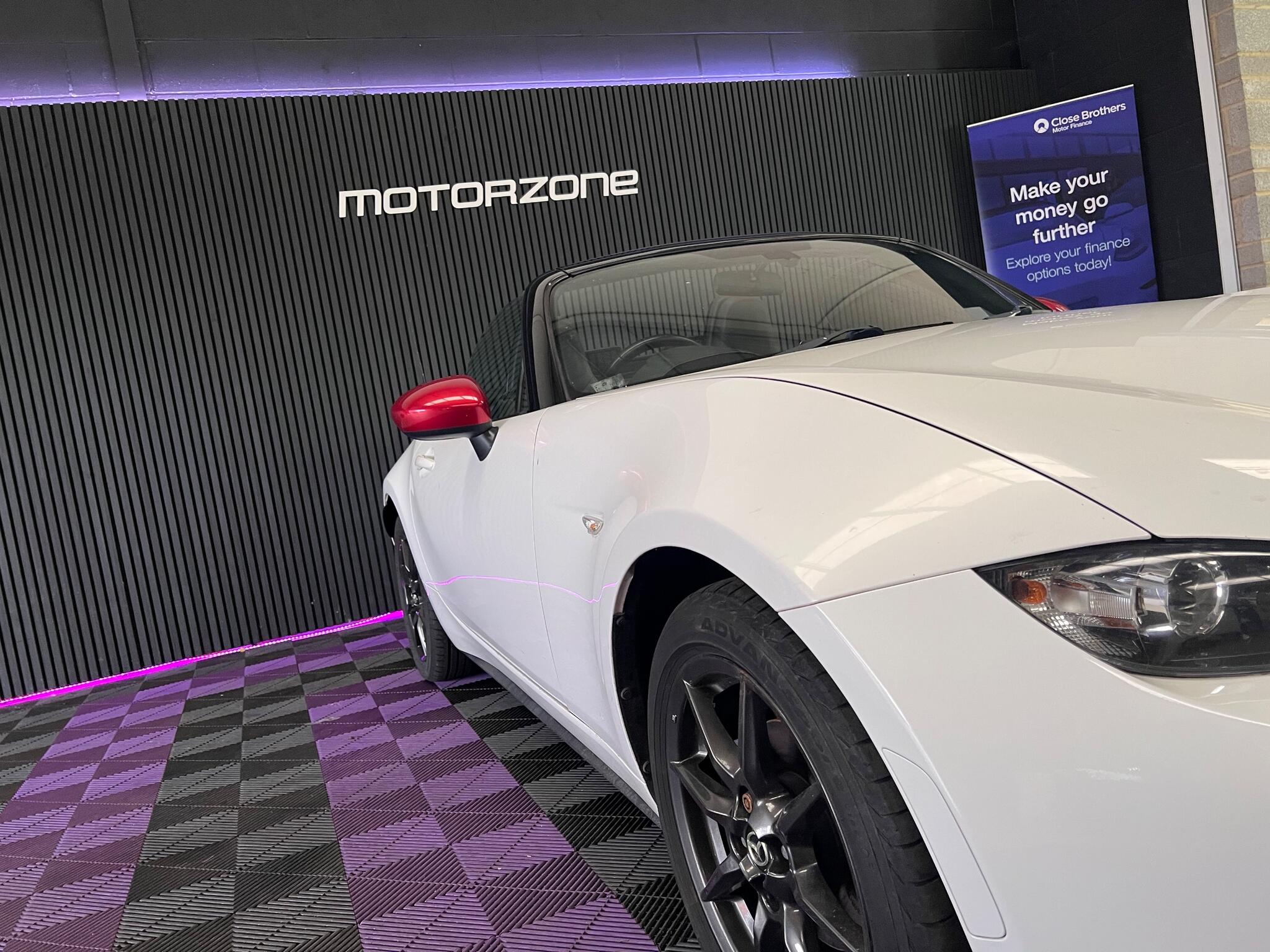 Mazda MX-5 view 40