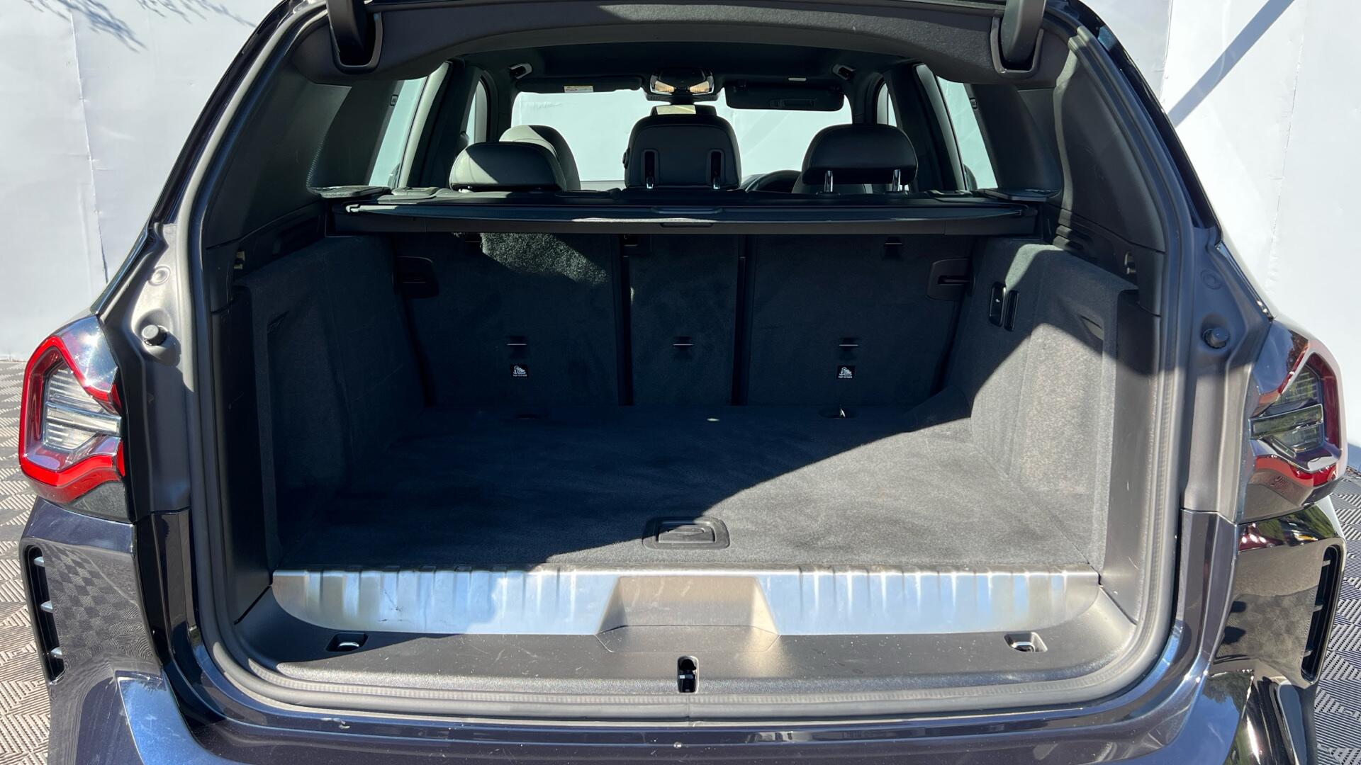 BMW X3 view 13
