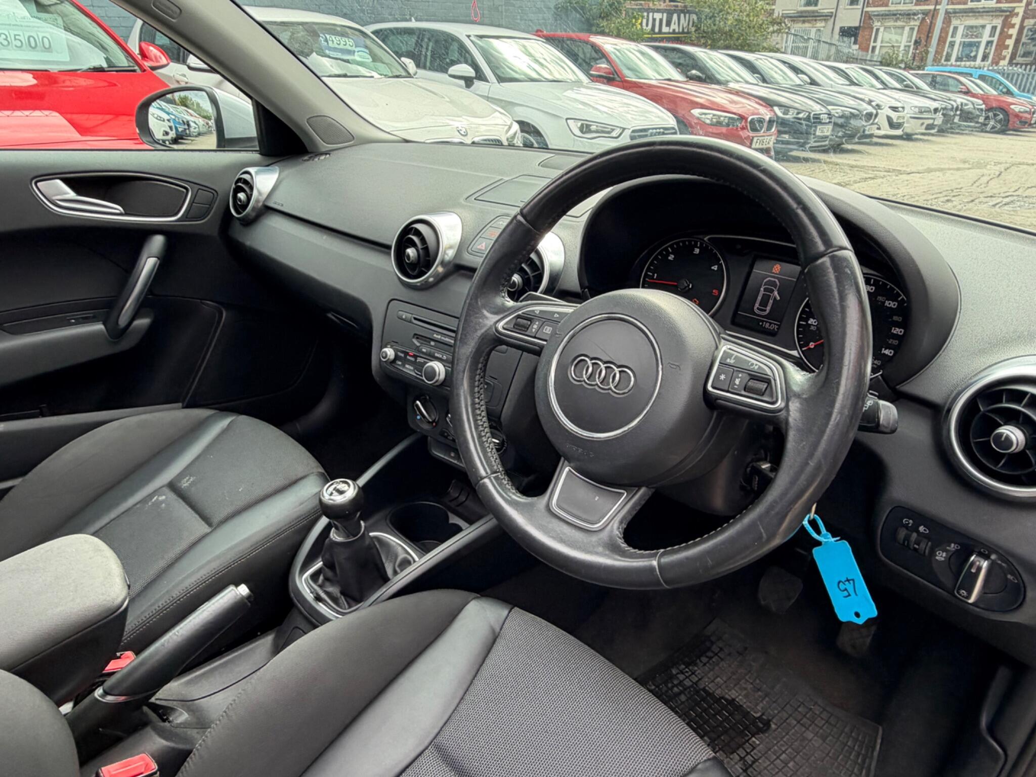 Audi A1 view 11