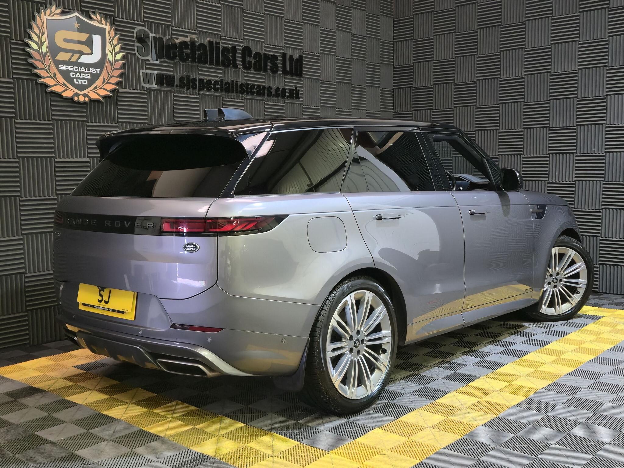 Land Rover Range Rover Sport view 32