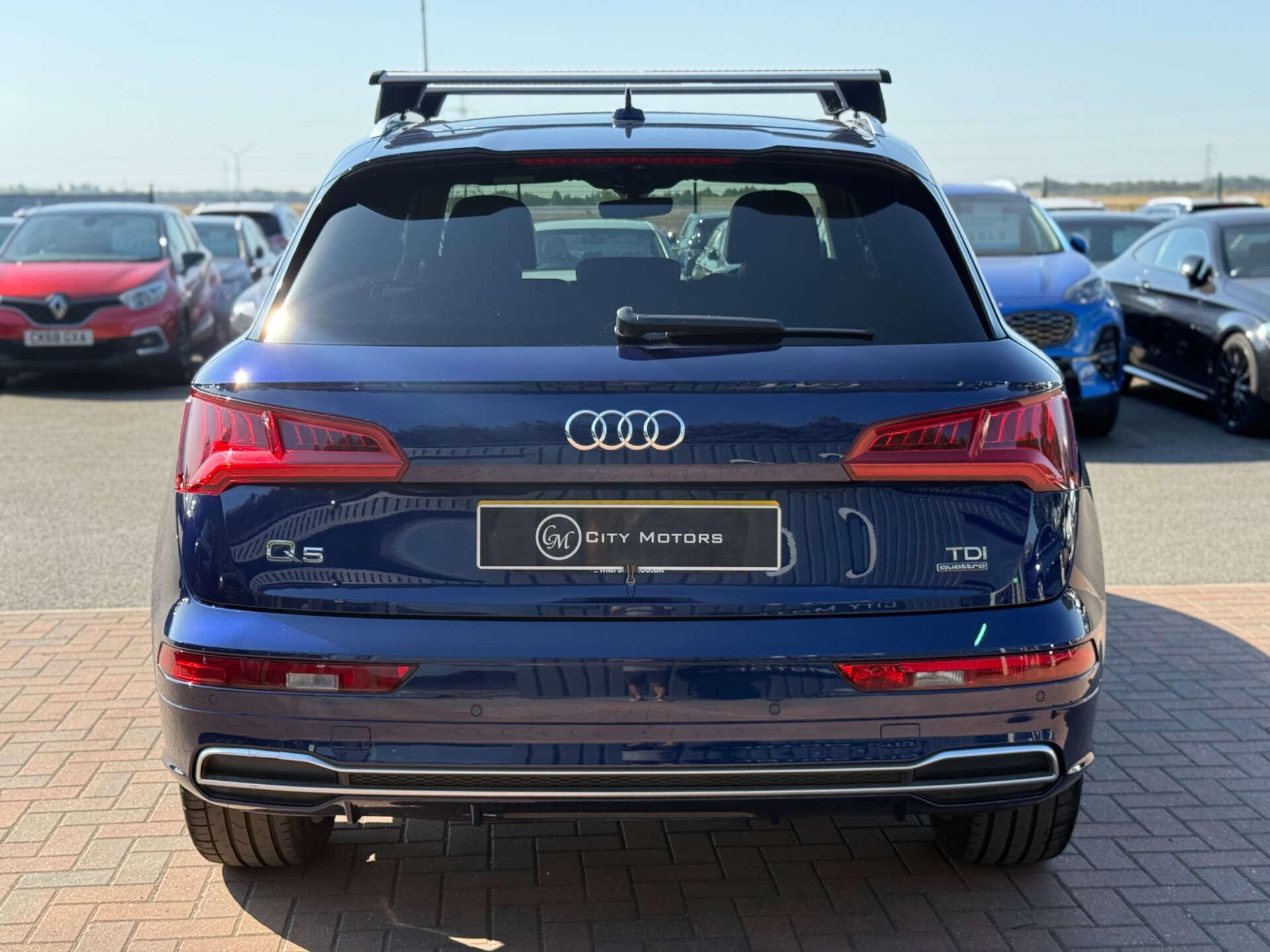 Audi Q5 view 23