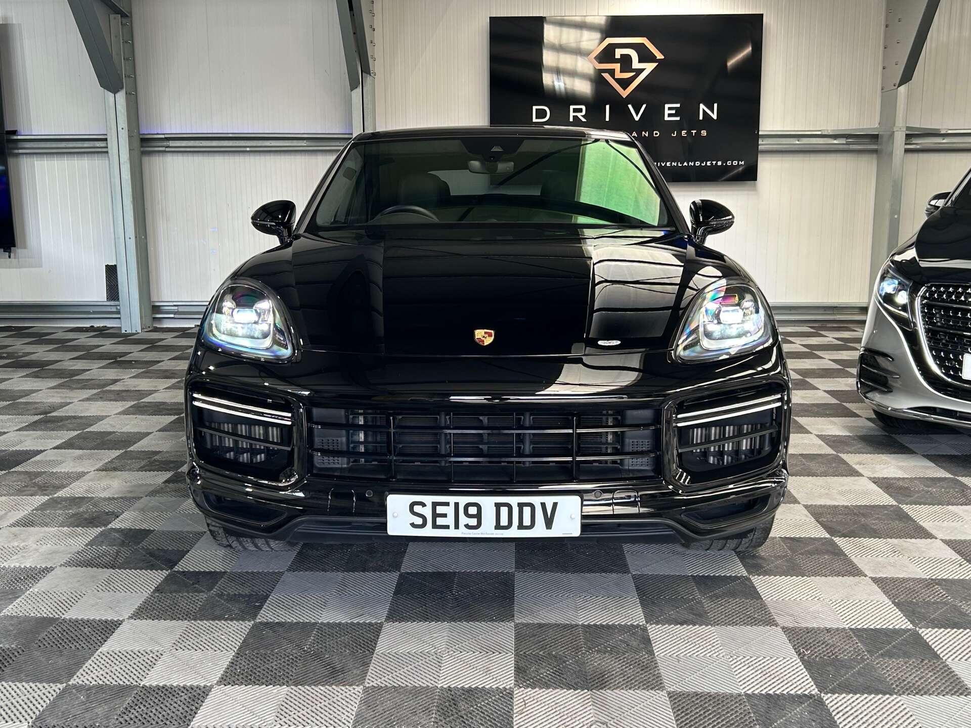 Porsche Cayenne view 8