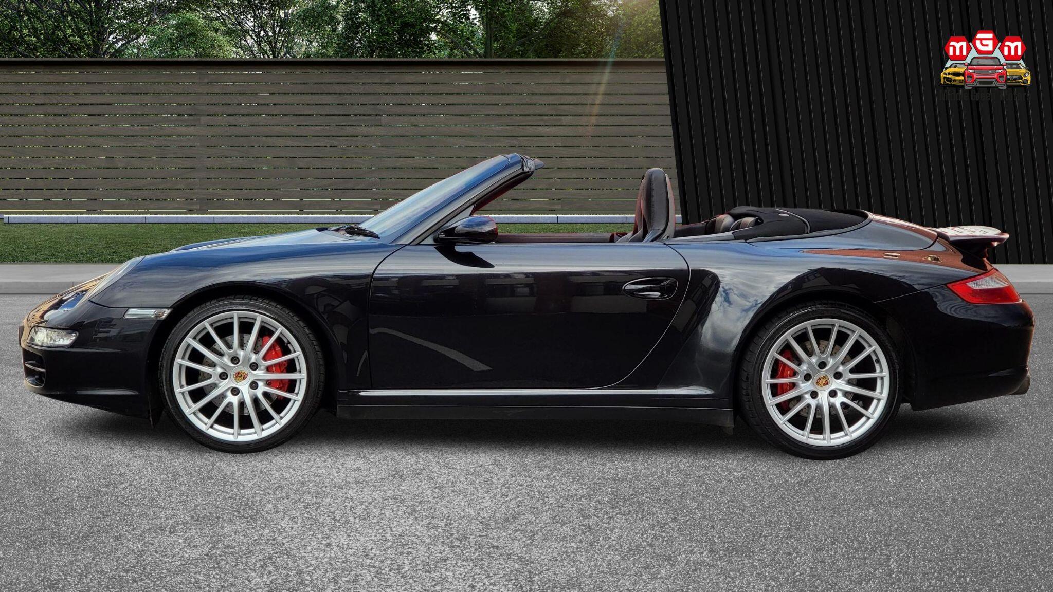Porsche 911 view 12