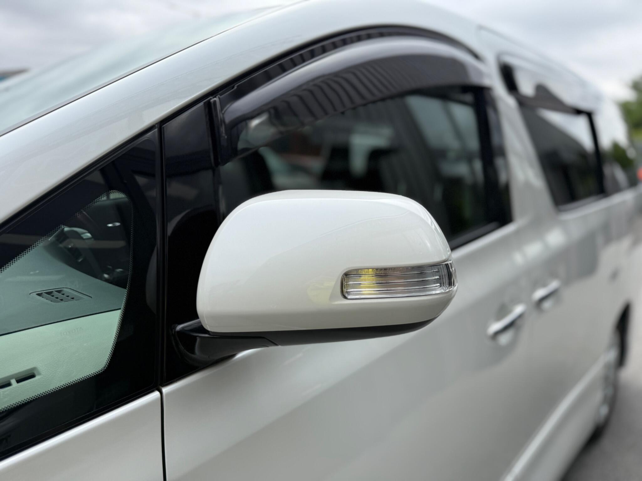Toyota Vellfire view 34