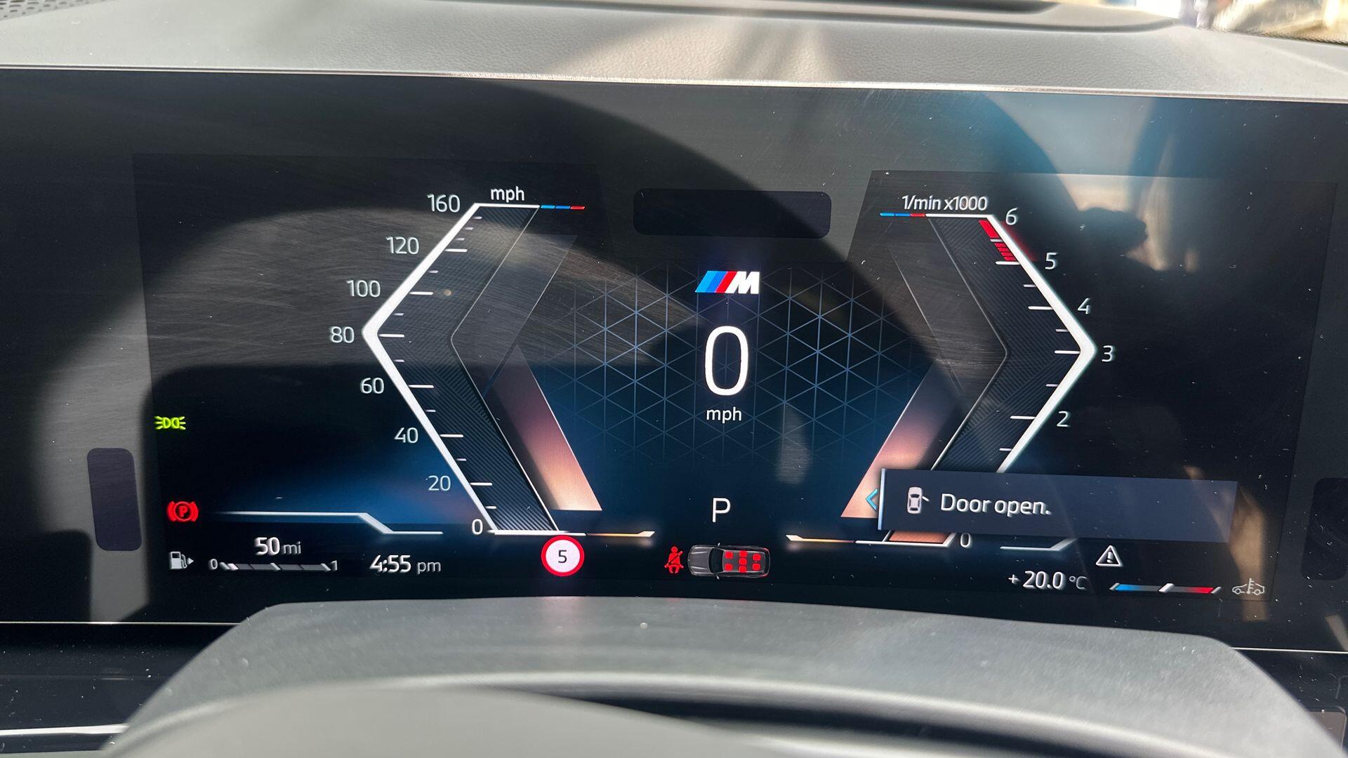 BMW X7 view 9