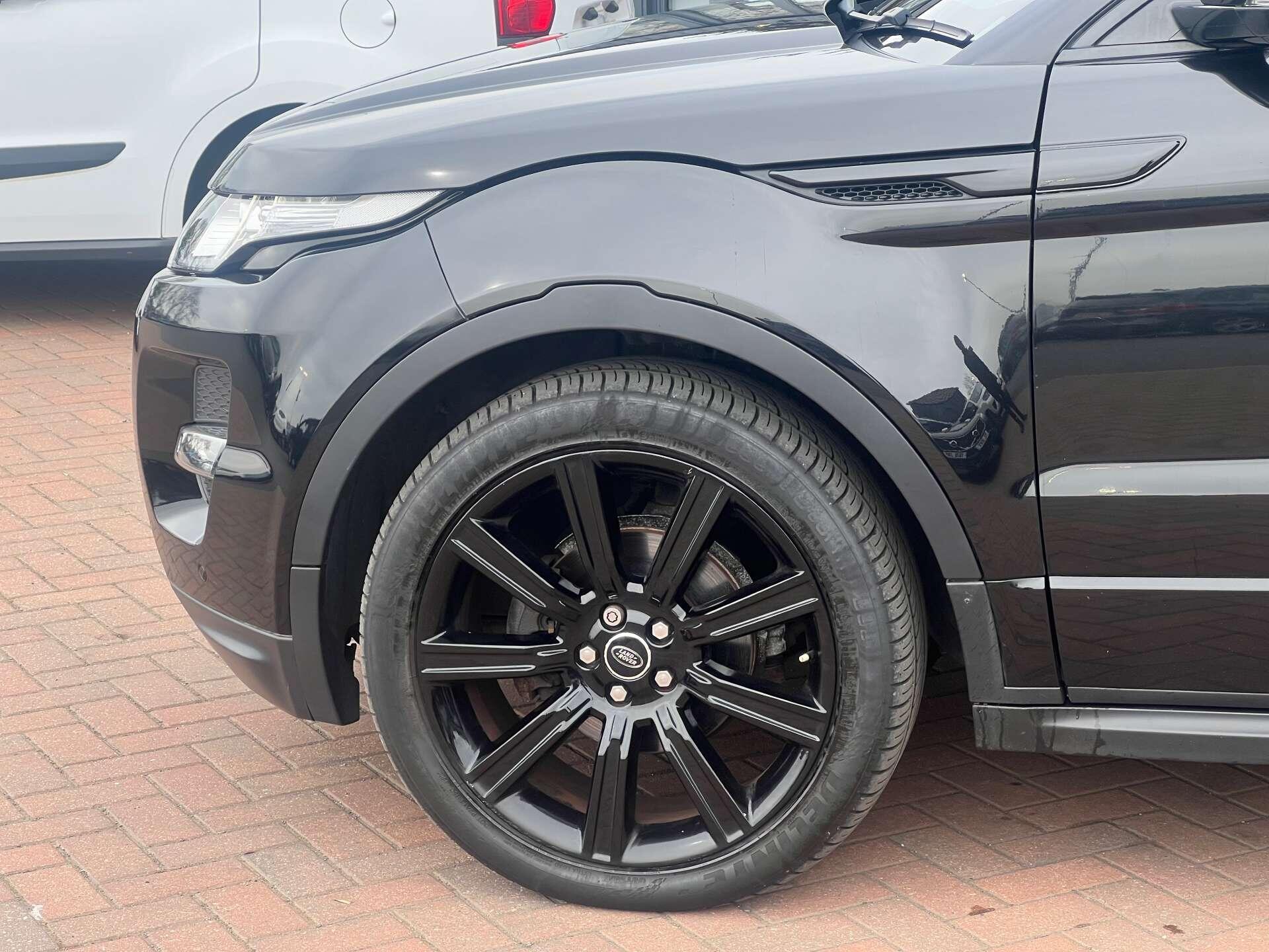 Land Rover Range Rover Evoque view 15