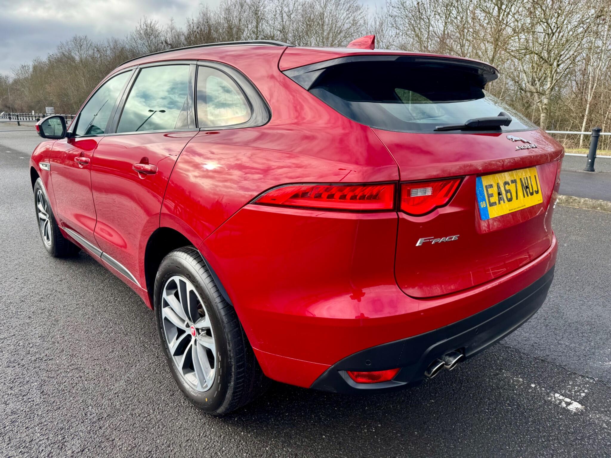 2018 Jaguar F-PACE 2.0 D180 R-Sport Auto AWD Euro 6 (s/s) 5dr • 39,000 miles image 6