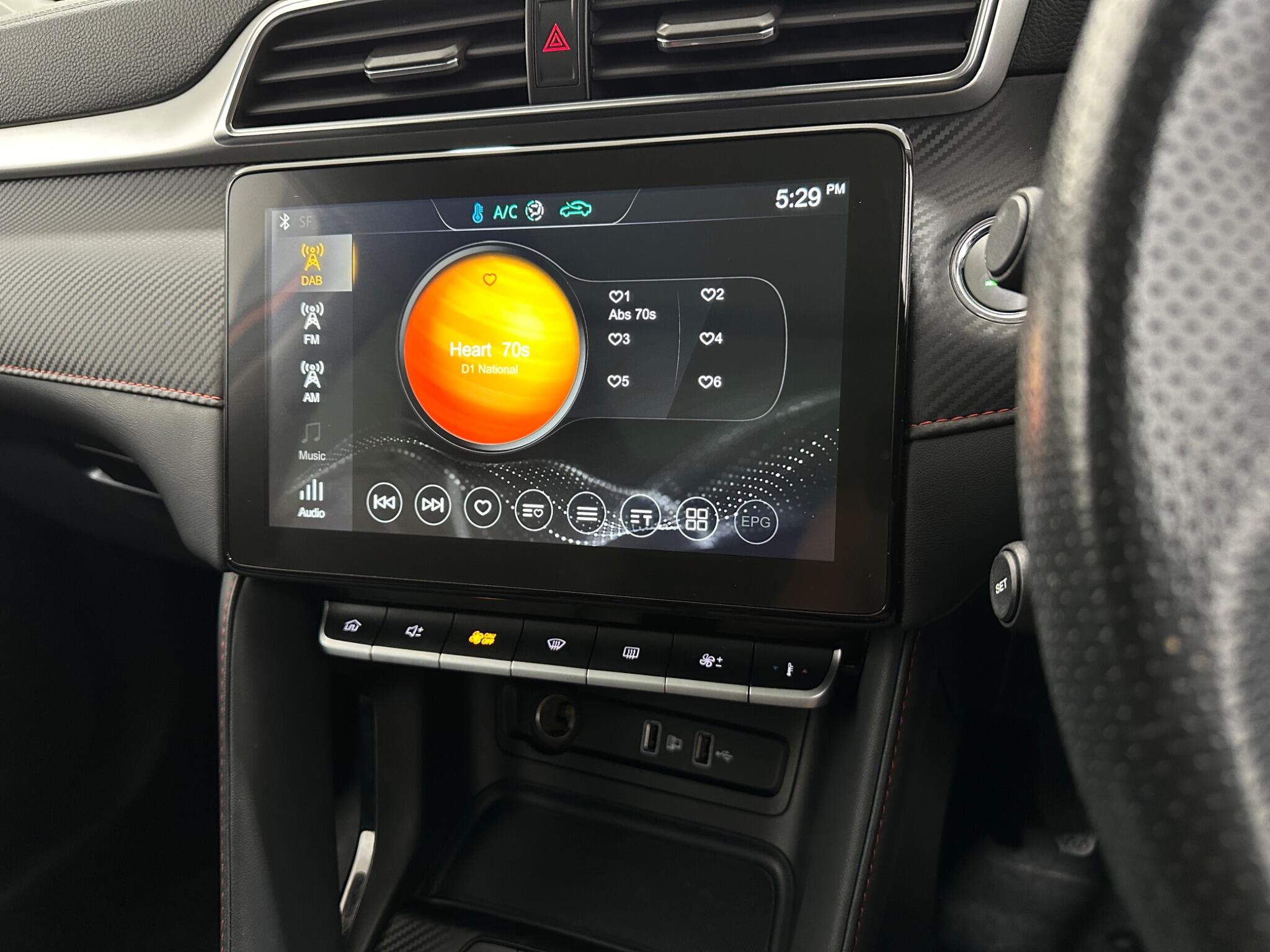 MG ZS view 23