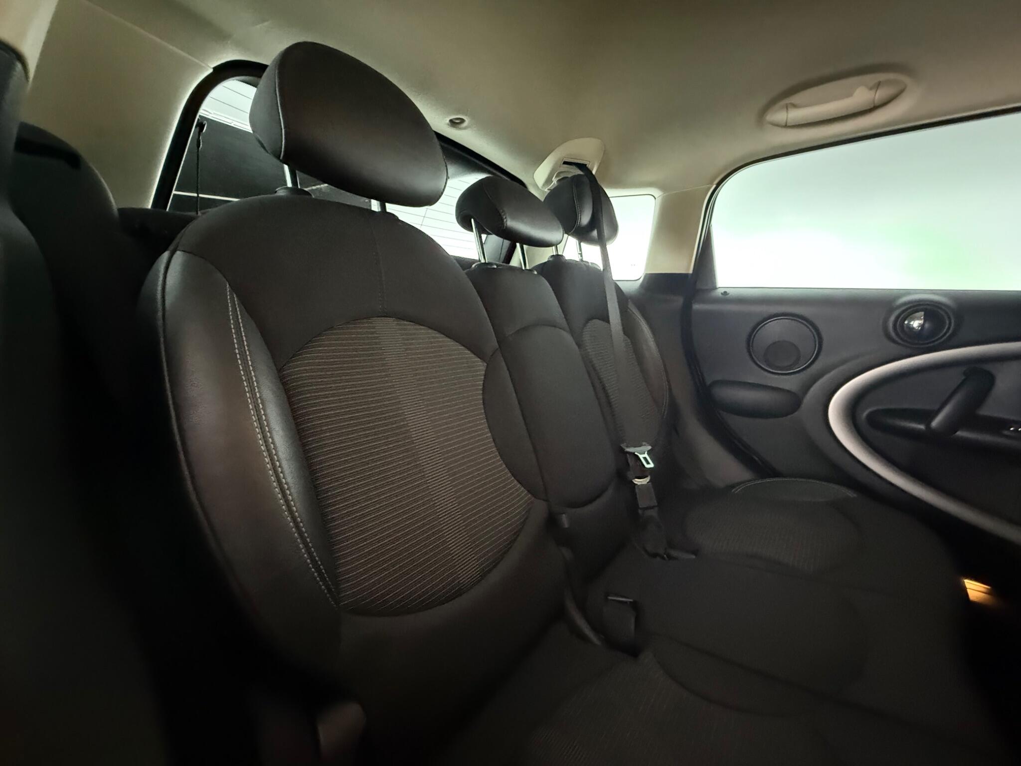 Mini Countryman view 25