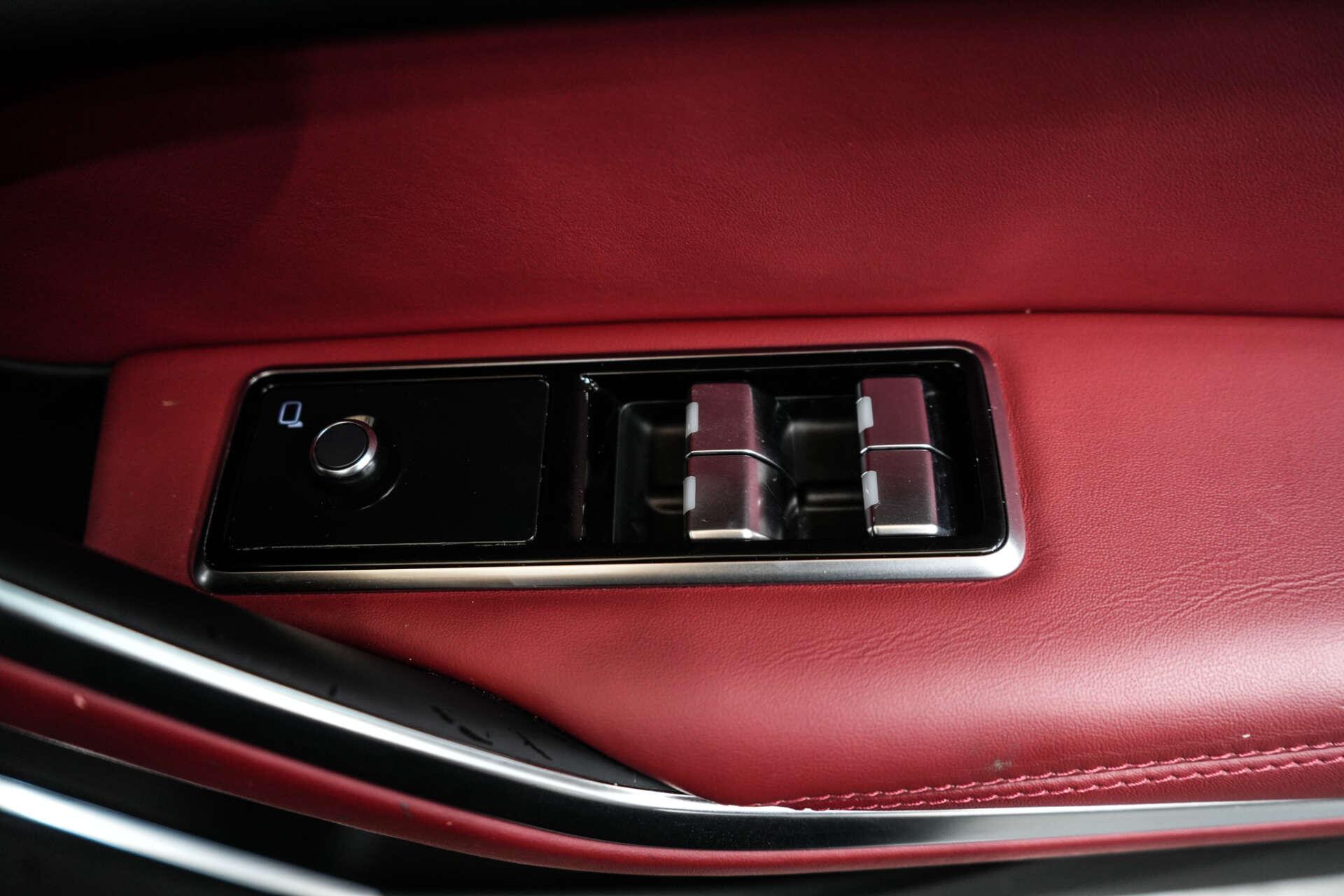 Jaguar F-Pace view 24