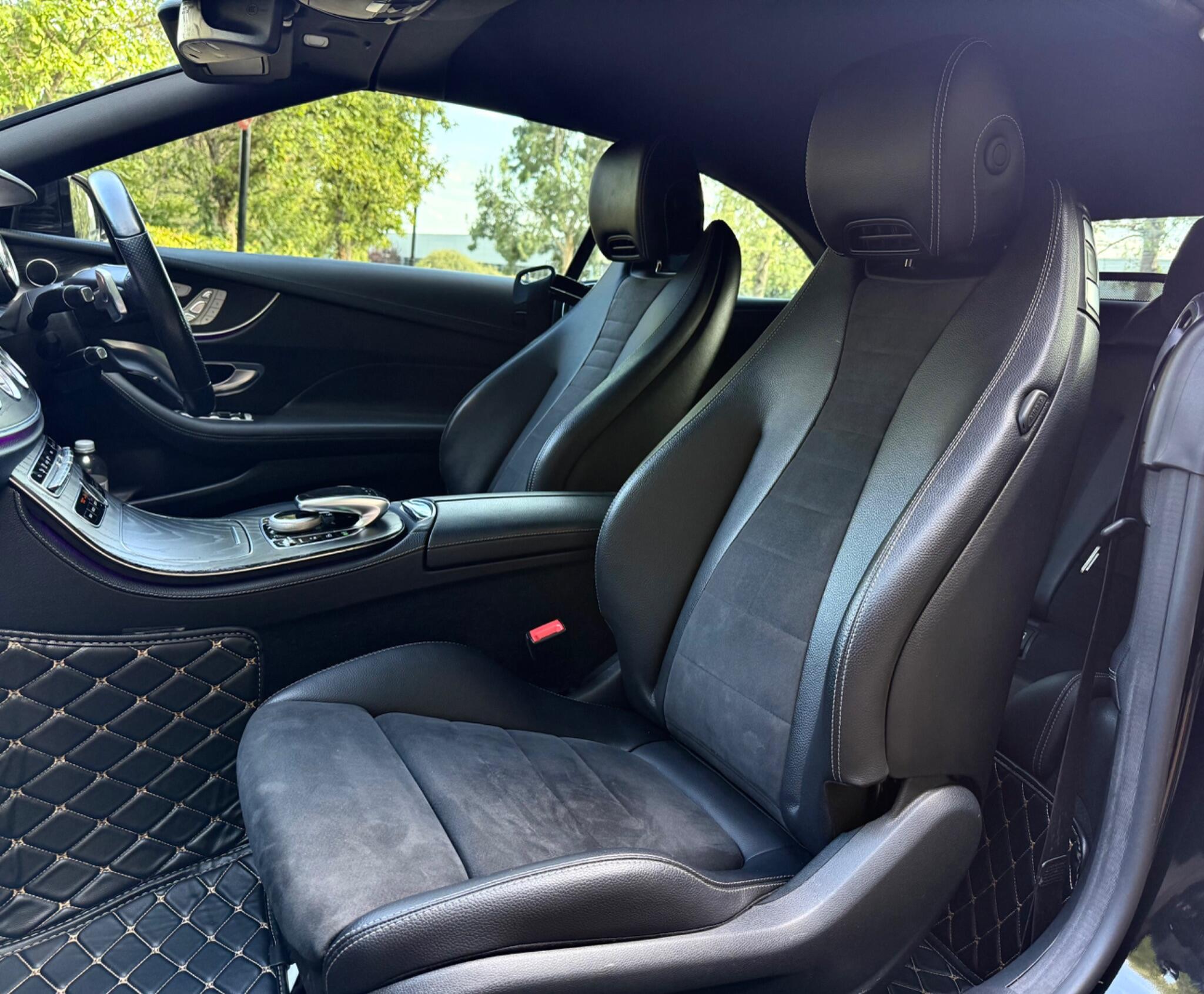 Mercedes-Benz E-Class view 8