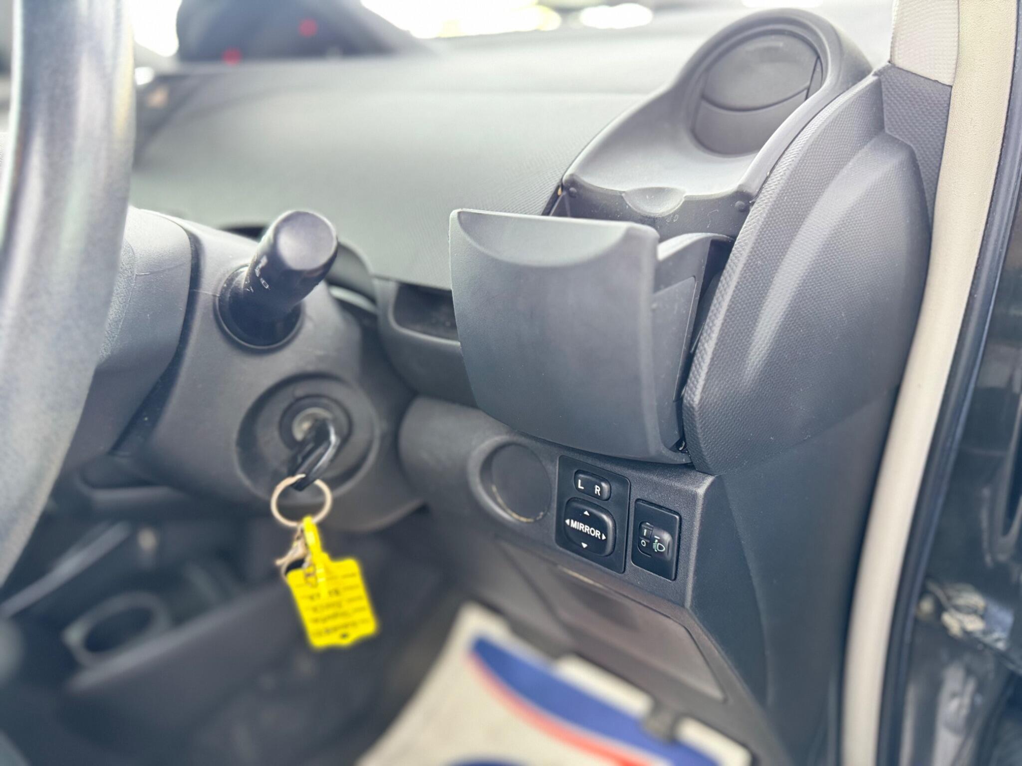 Toyota Yaris view 28