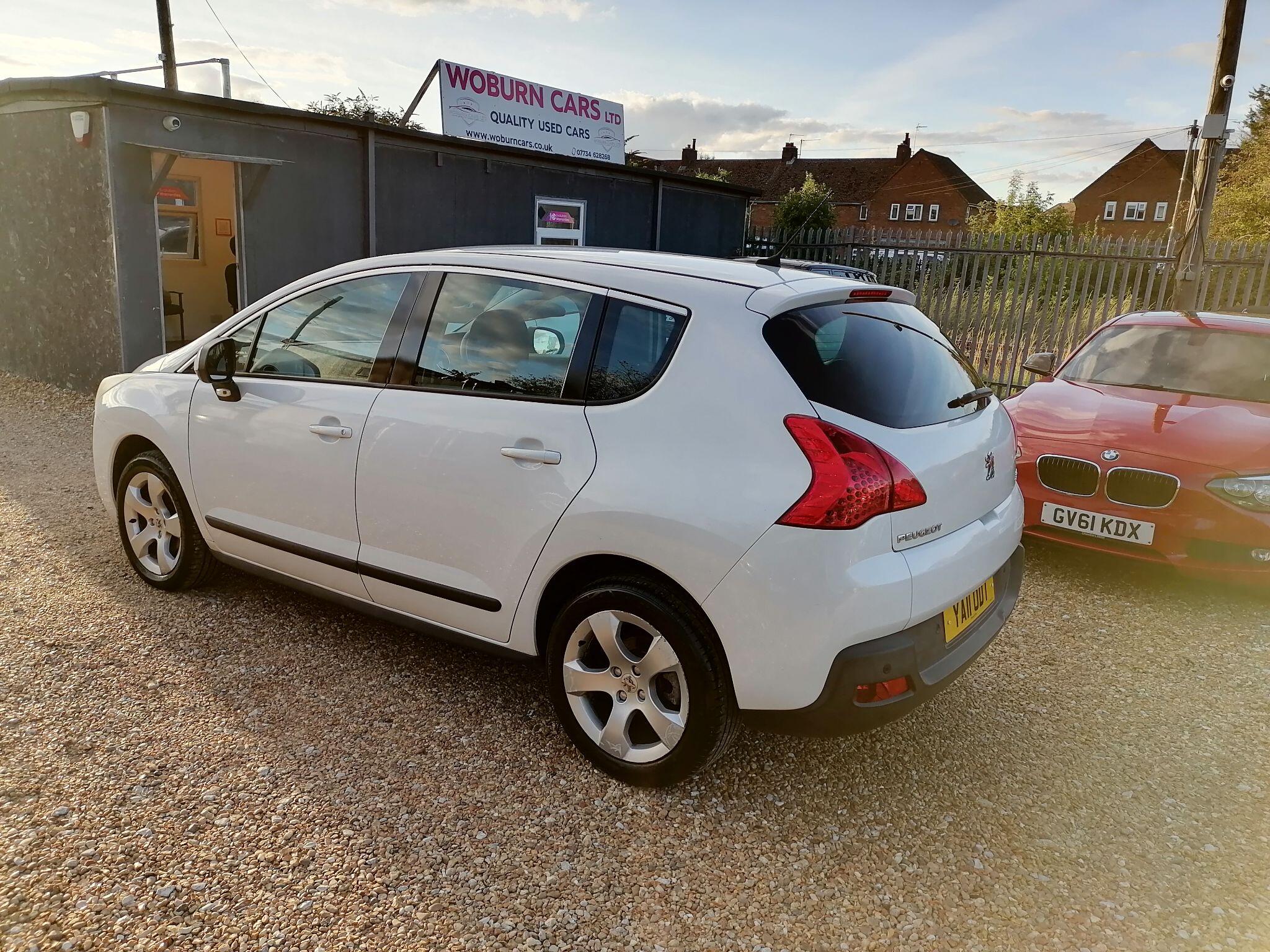 Peugeot 3008 view 4