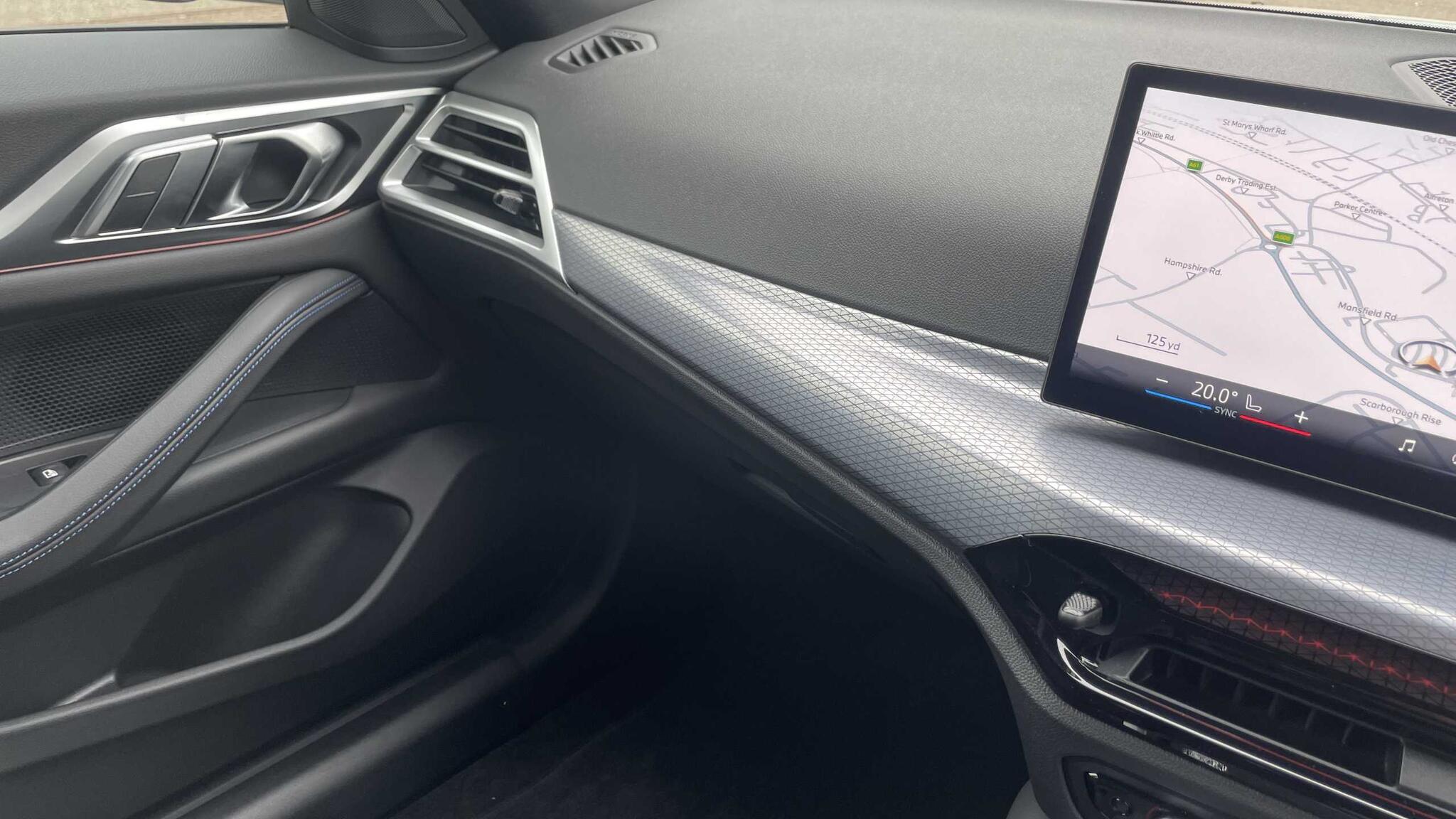 BMW 4 Series view 22