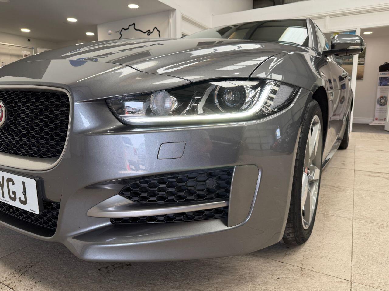 Jaguar Xe view 6