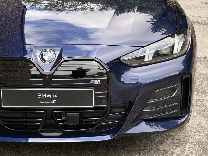 BMW i4 view 77