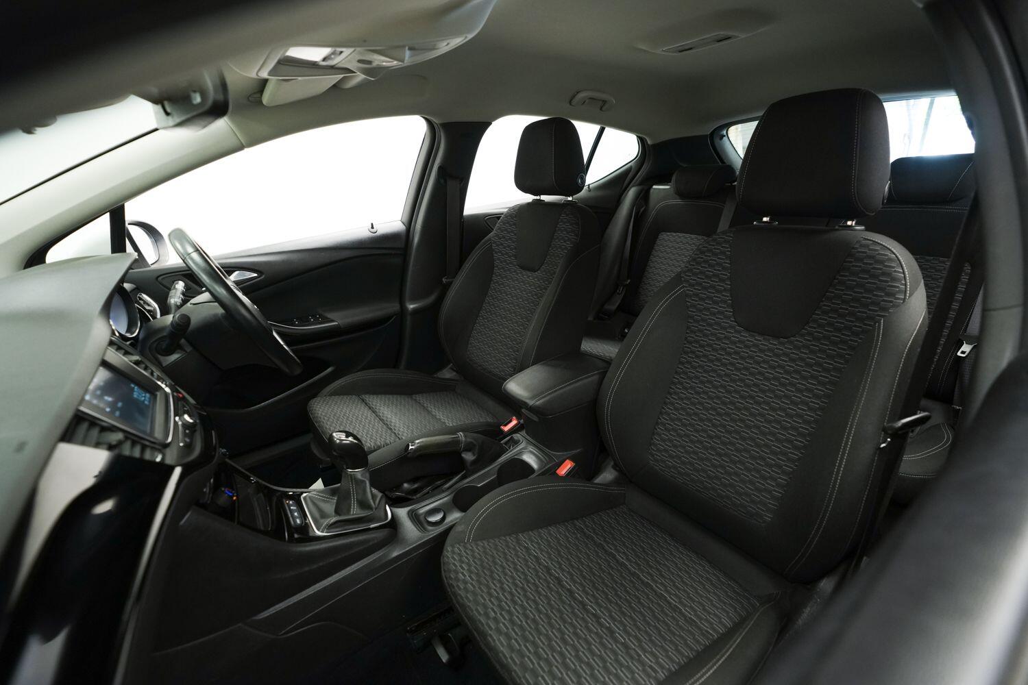 Vauxhall Astra view 28
