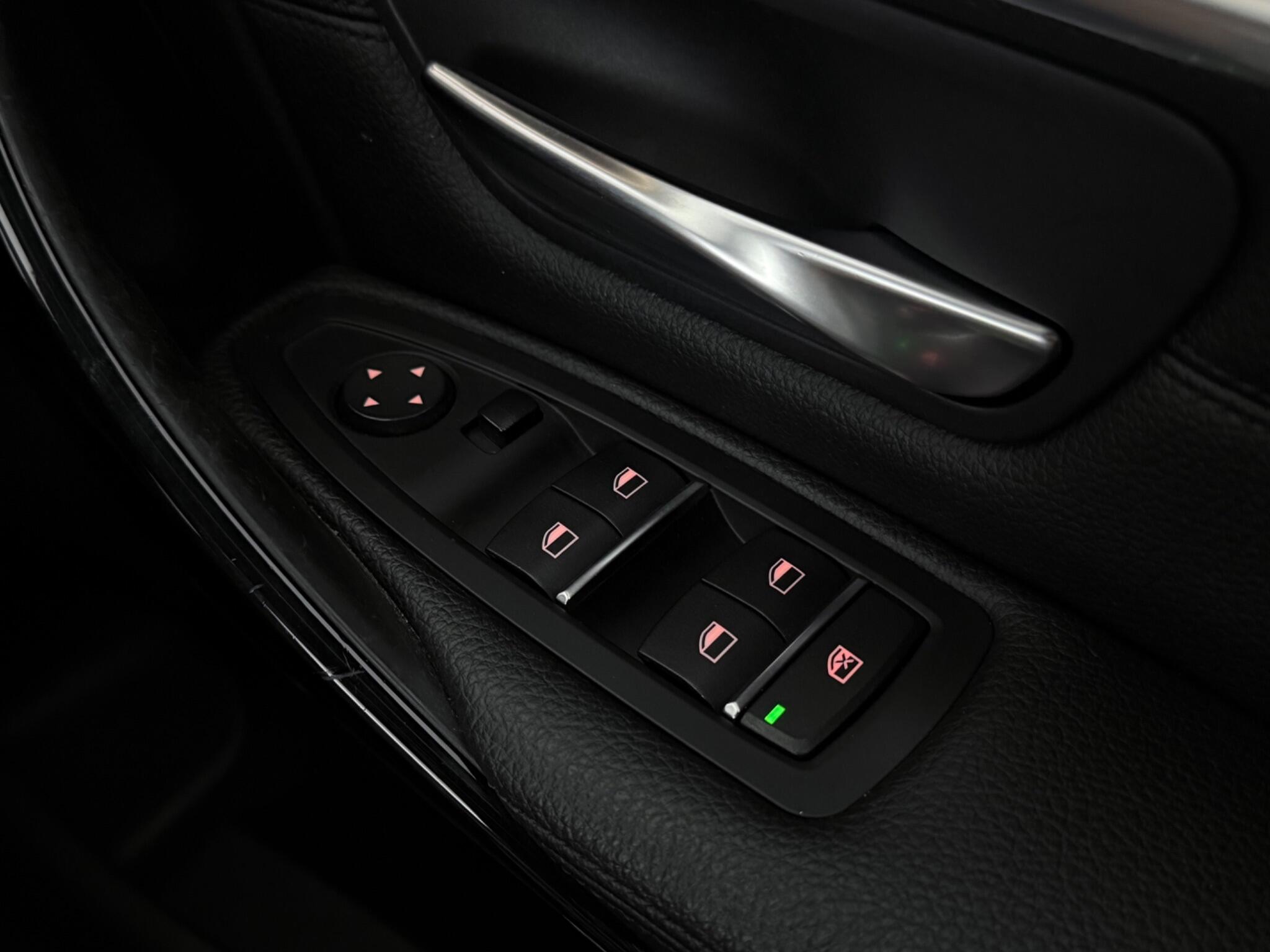 BMW 3 Series view 19