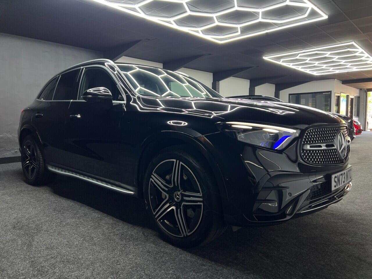 Mercedes-Benz GLC view 16