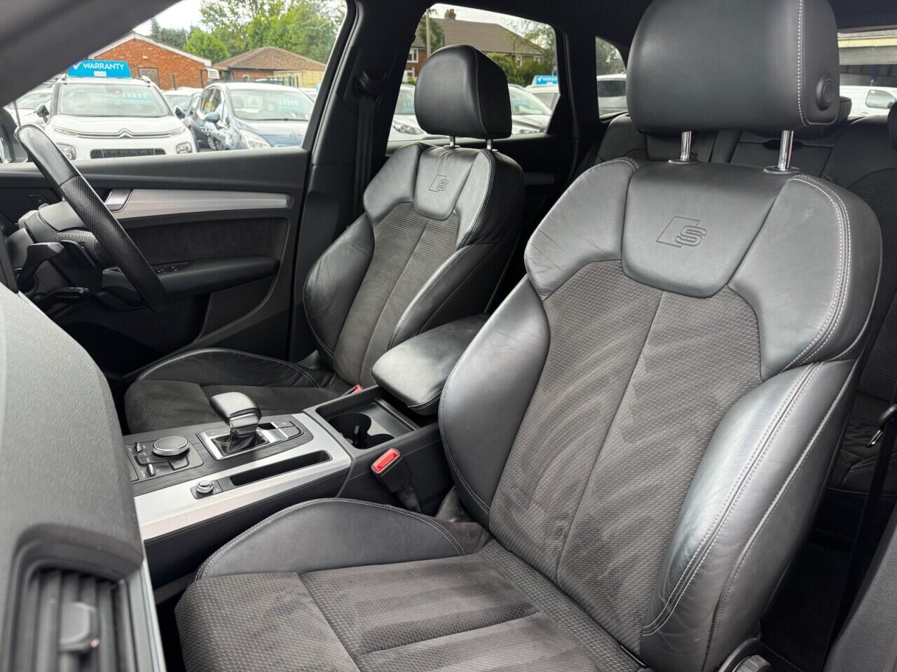 Audi Q5 view 29
