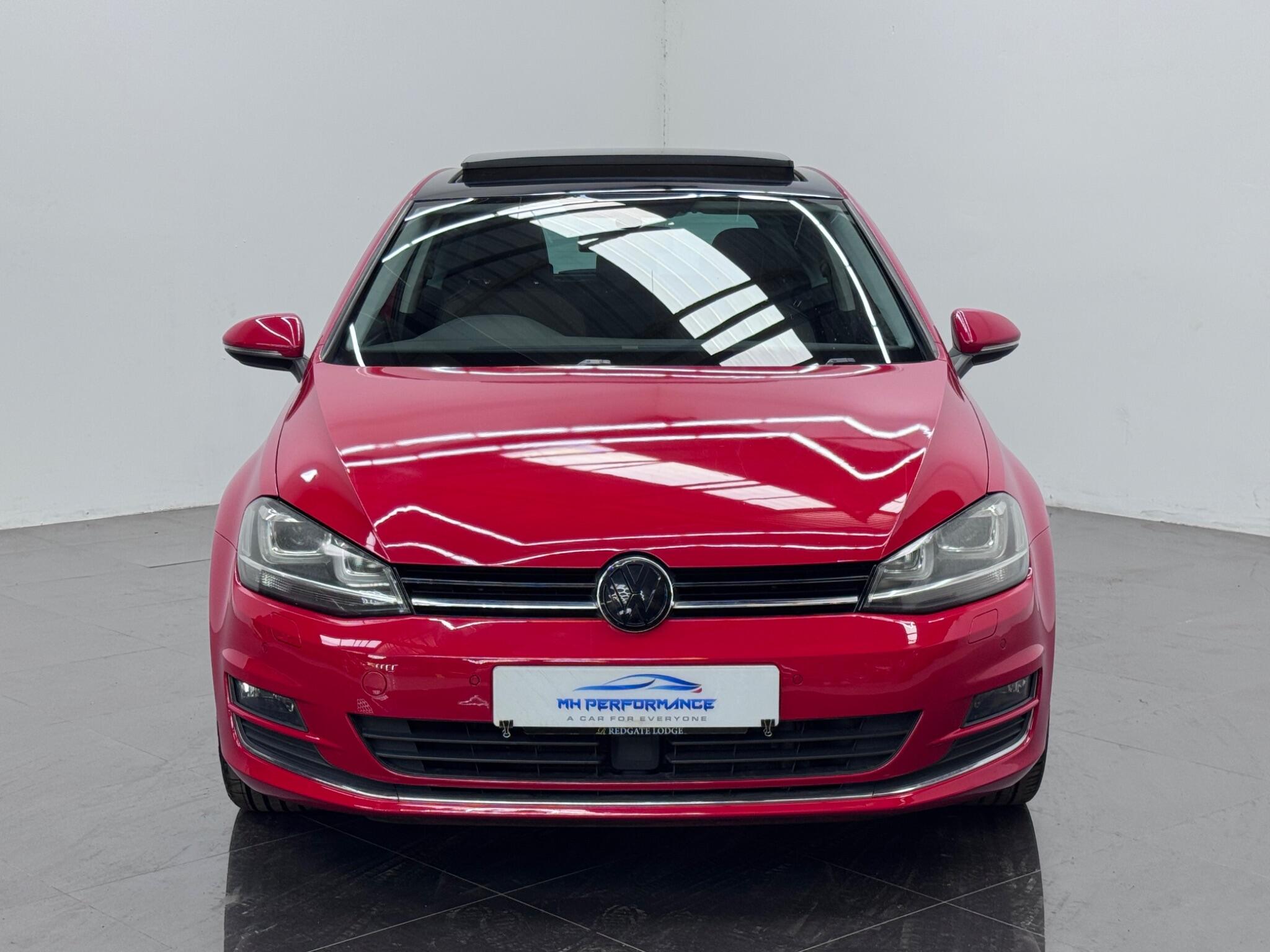 Volkswagen Golf view 2