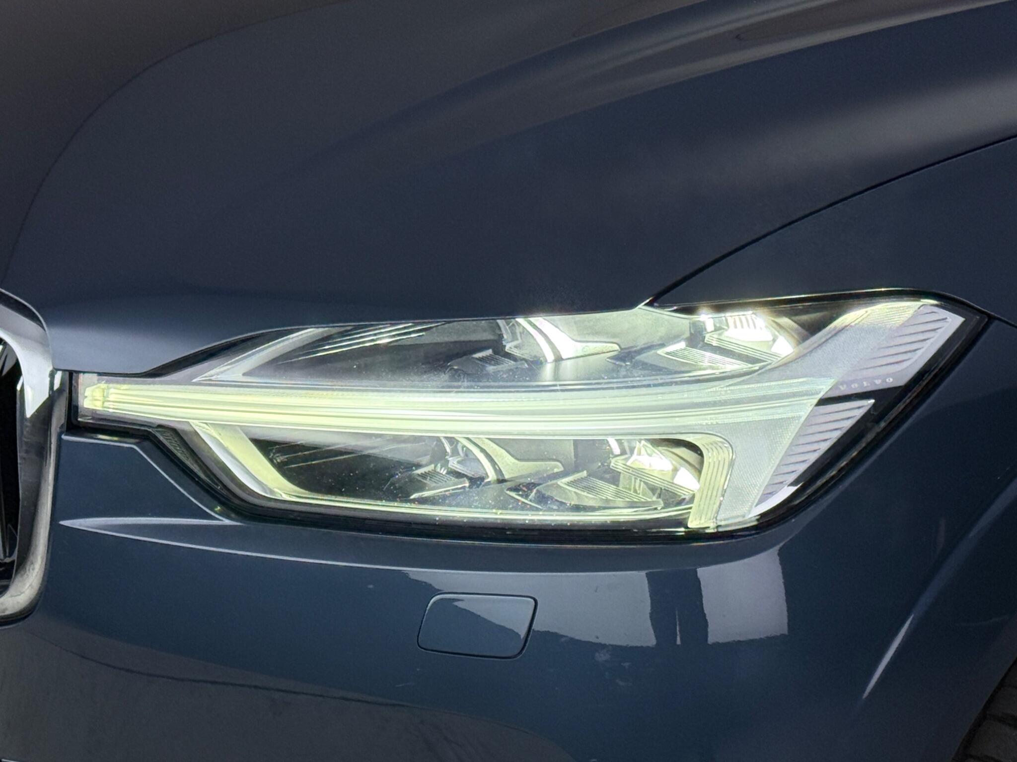 Volvo XC60 view 13