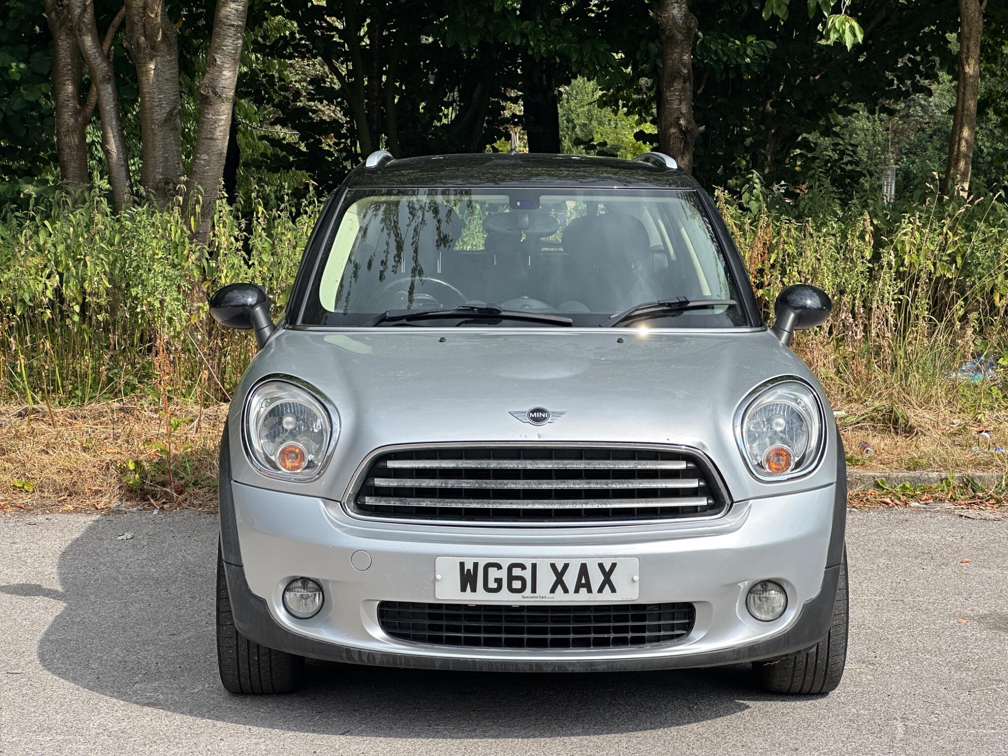Mini Countryman view 3