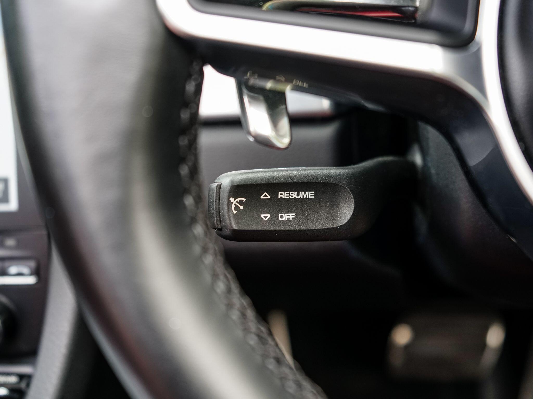 Porsche 718 Boxster view 32