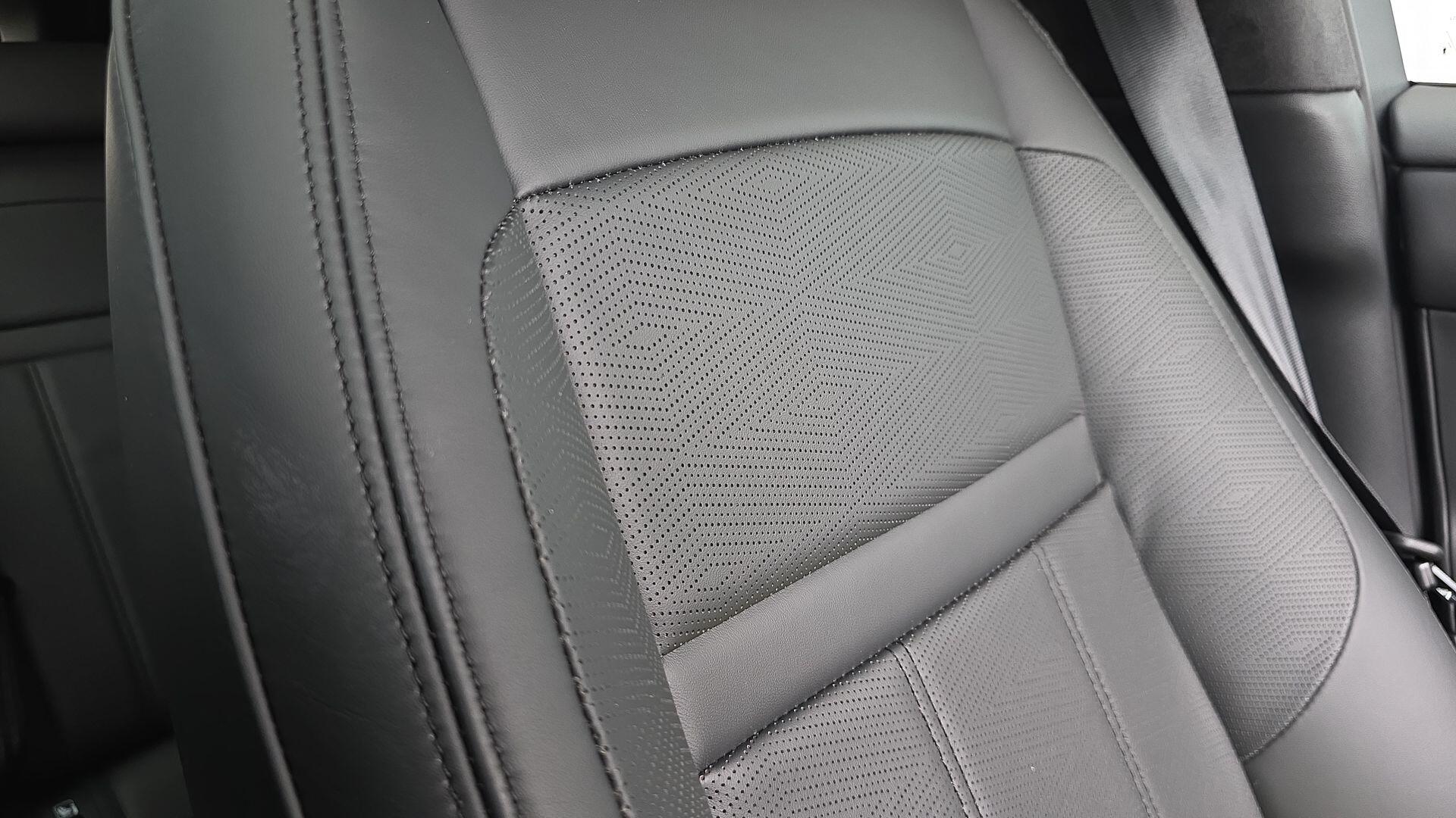 Land Rover Range Rover Evoque view 45