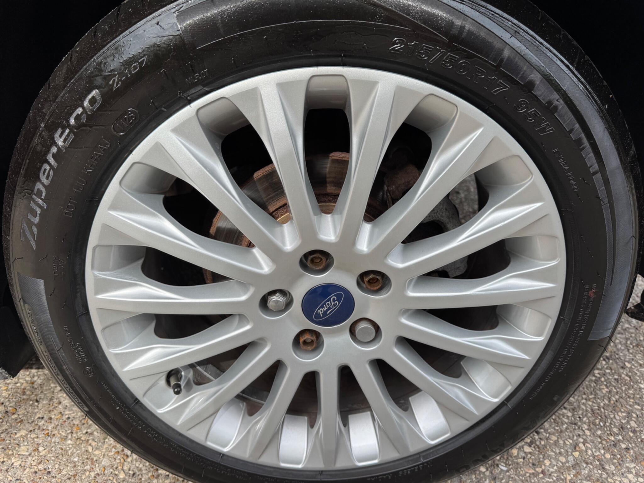 Ford Grand C-Max view 30