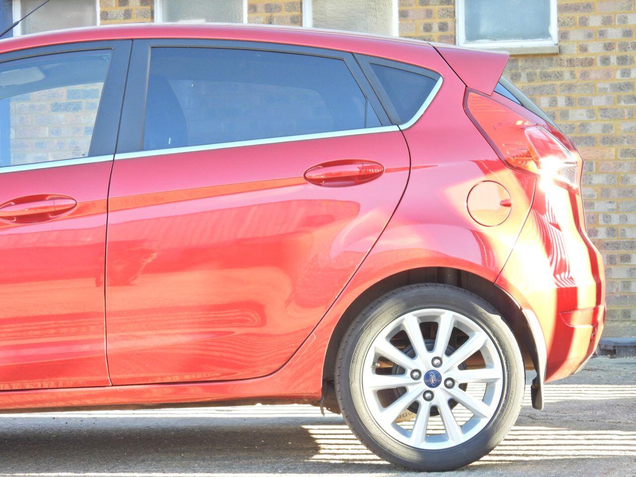 Ford Fiesta view 35