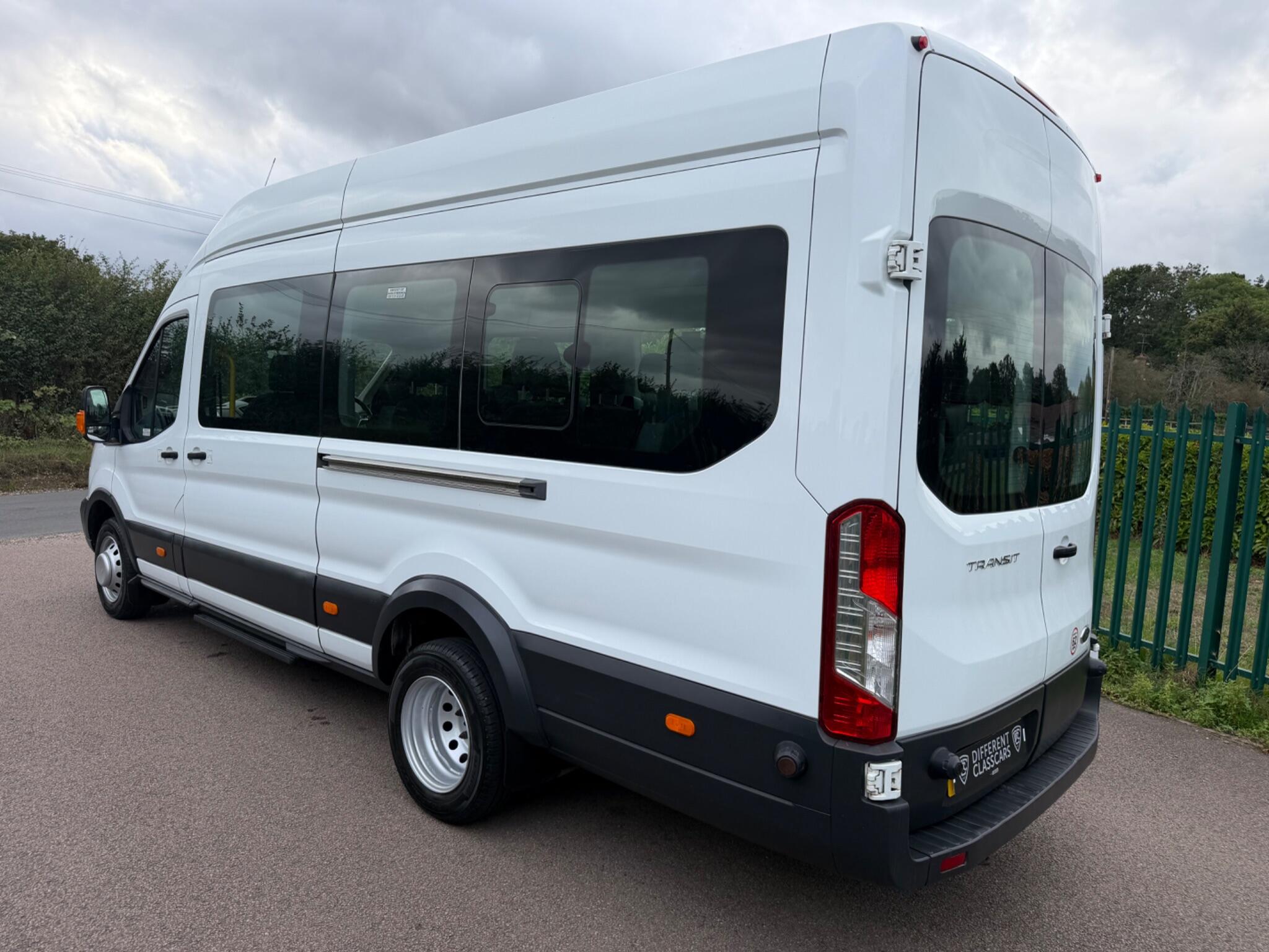Ford Transit view 6