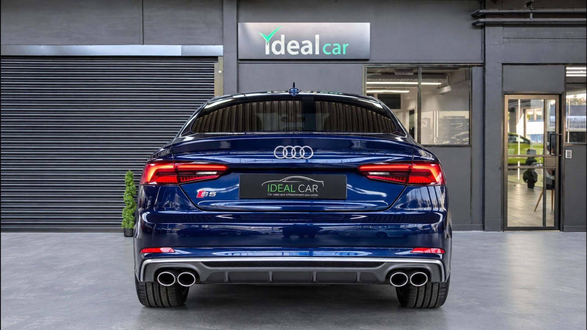 Audi S5 view 5