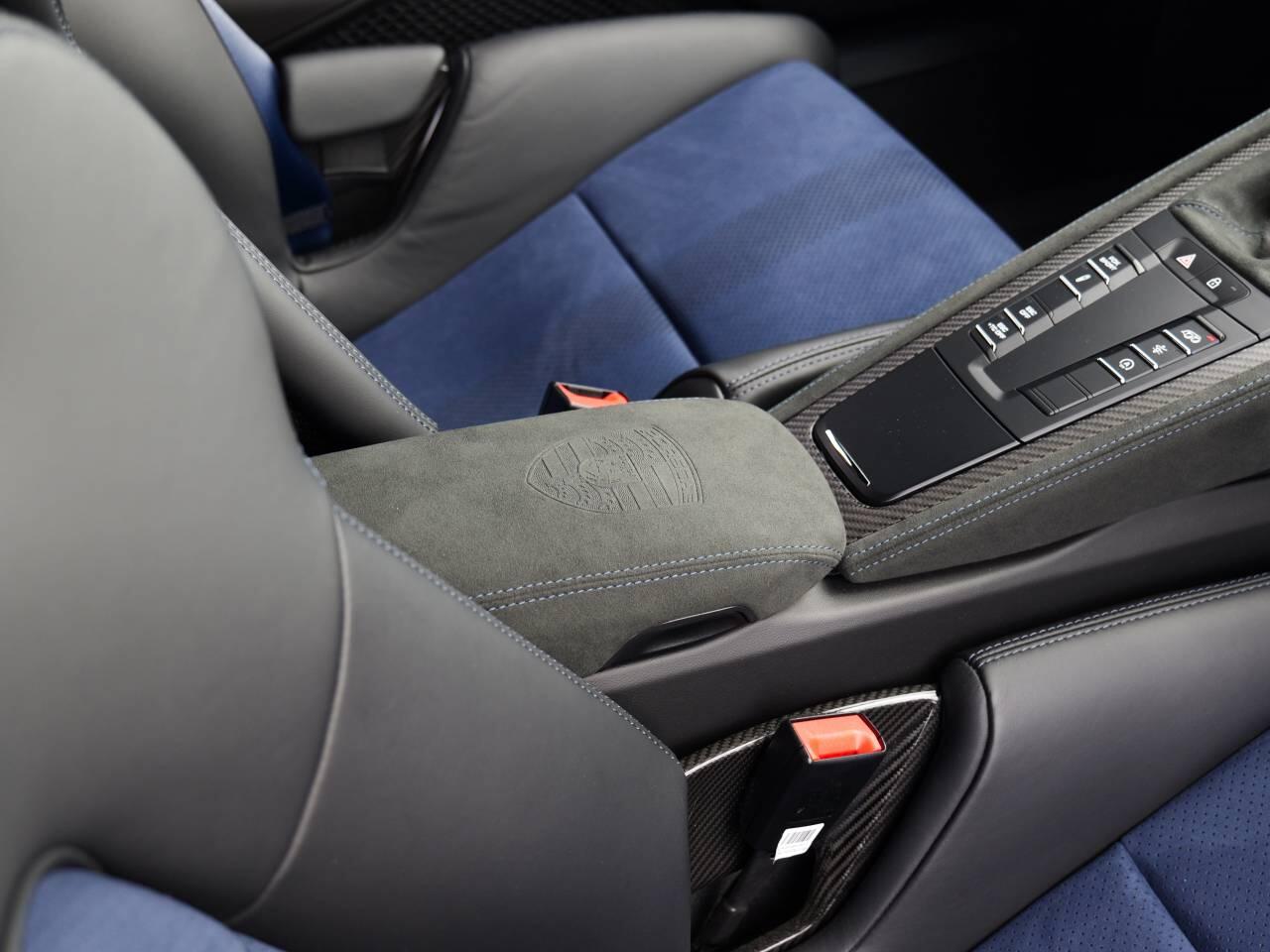 Porsche Cayman view 37