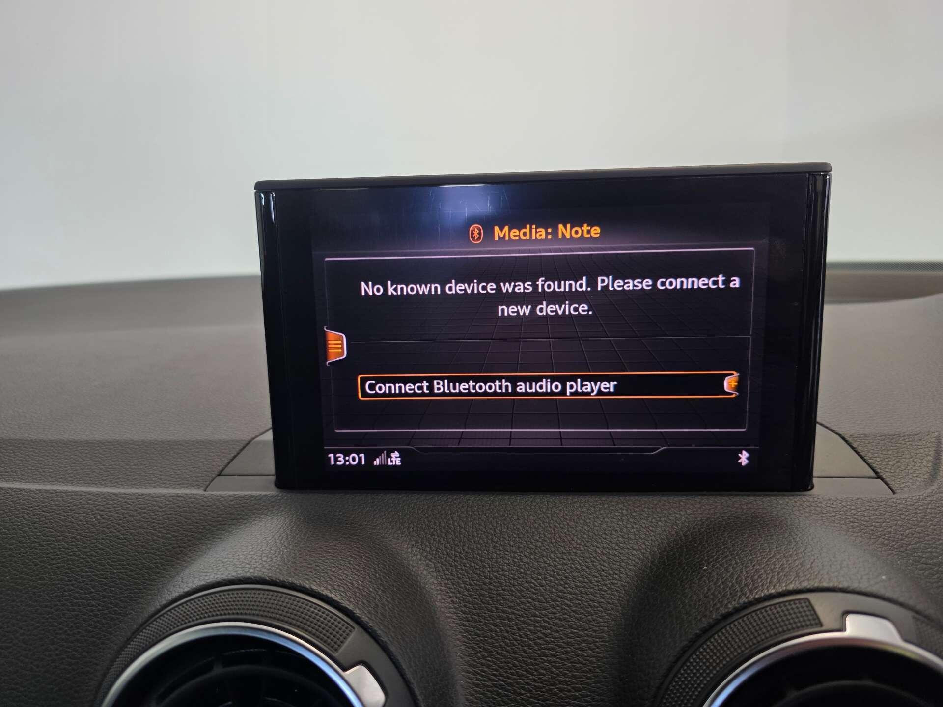 Audi Q2 view 35