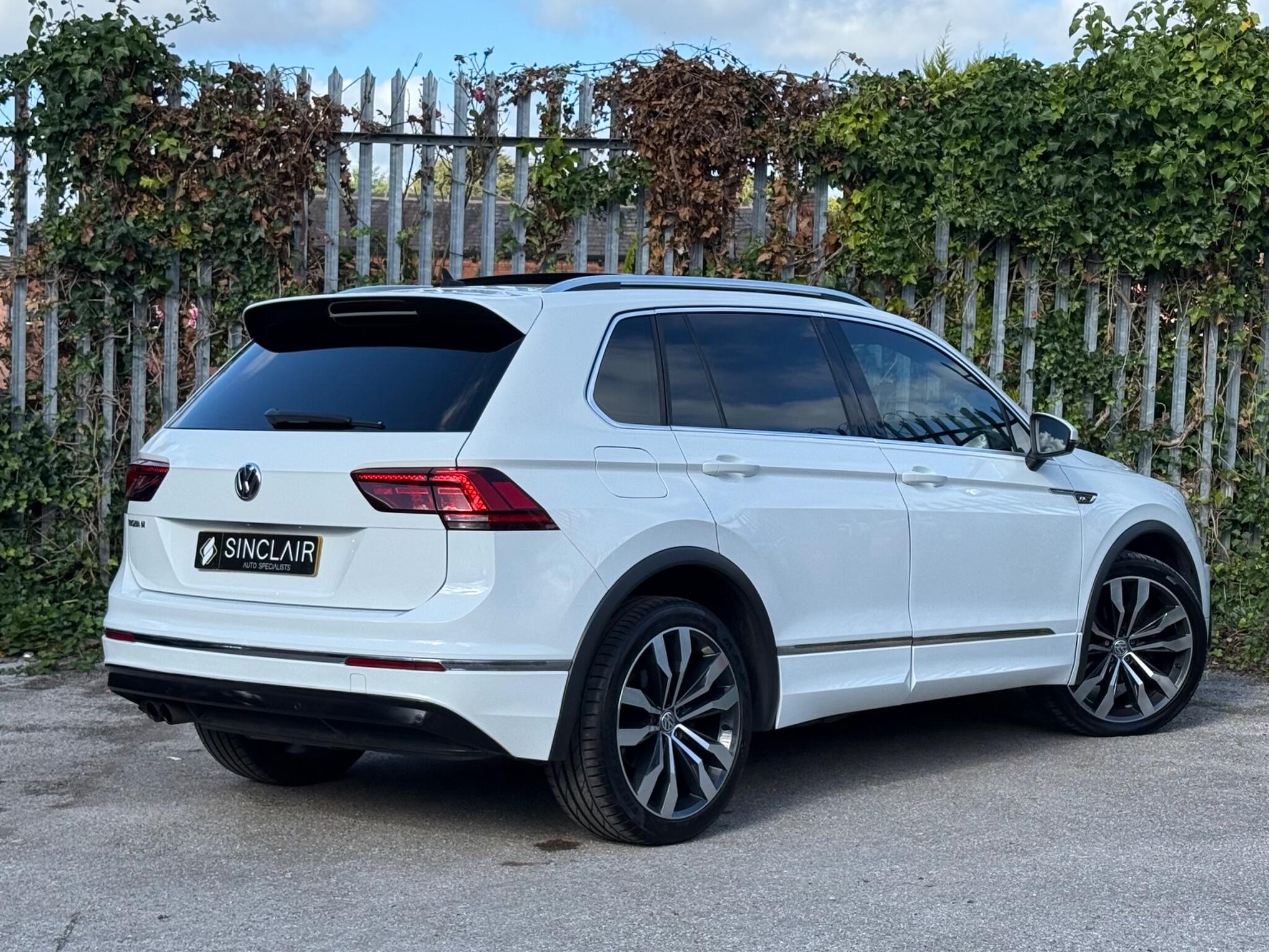 Volkswagen Tiguan view 8