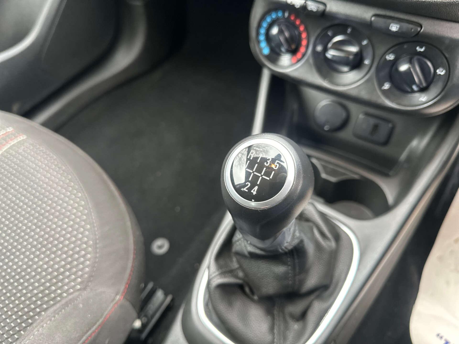 Vauxhall Corsa view 28