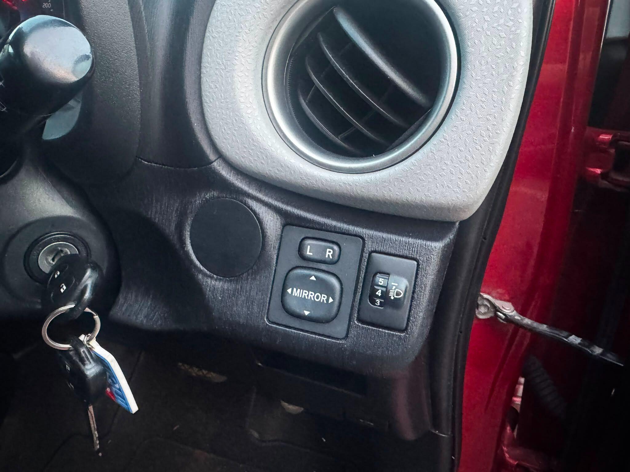 Toyota Yaris view 24