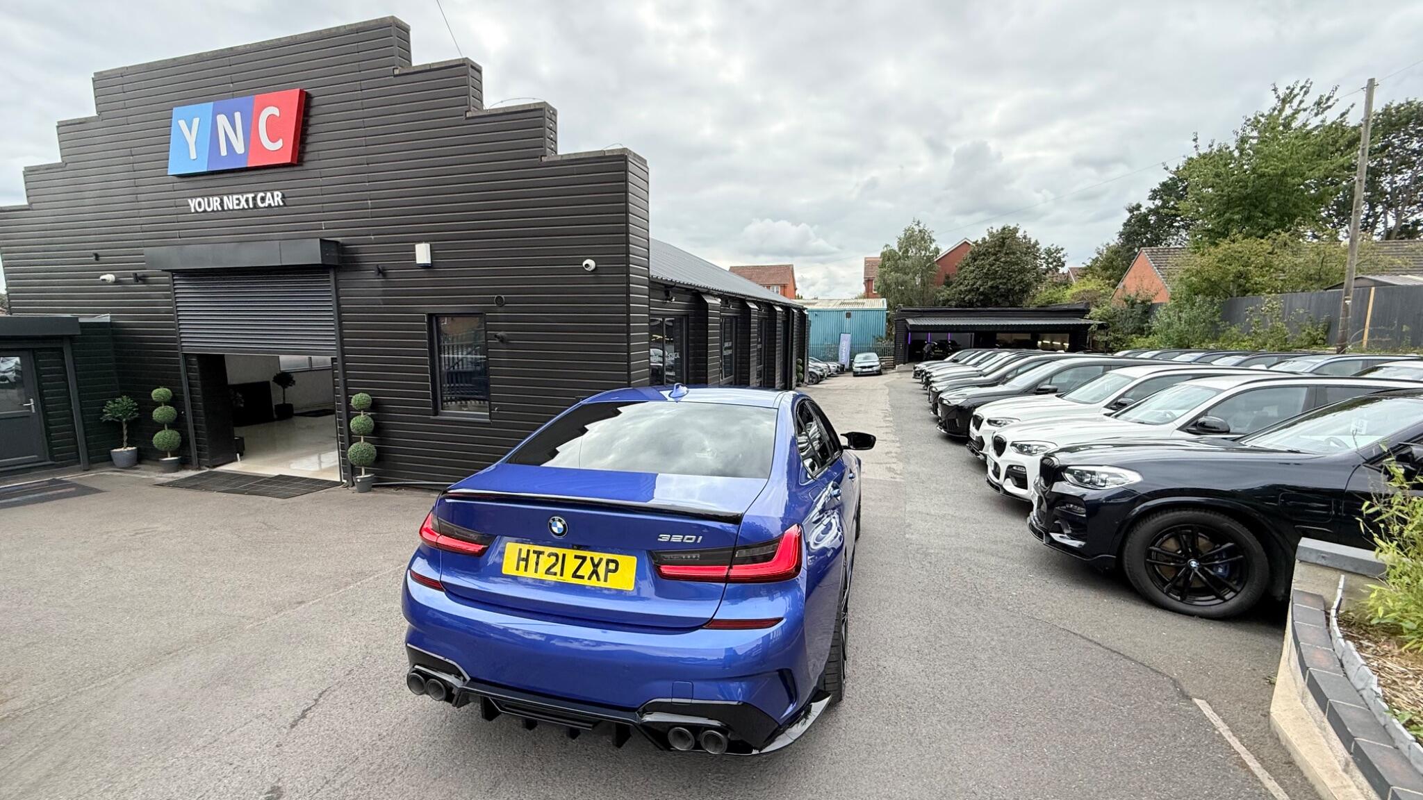 BMW 3 Series view 2