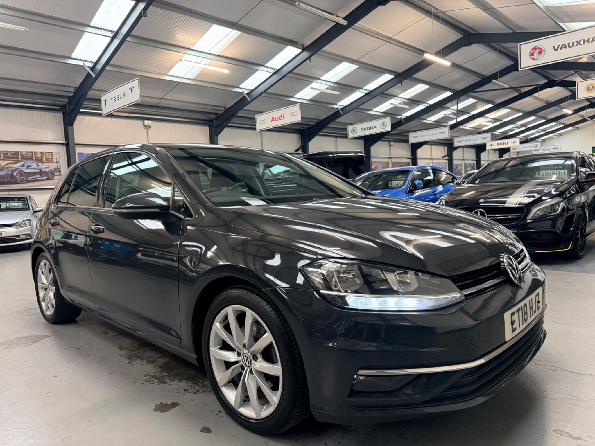 Volkswagen Golf view 12