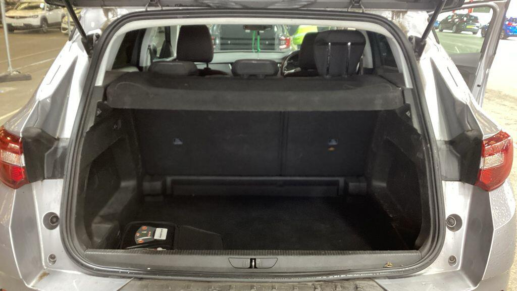 Vauxhall Grandland X view 13