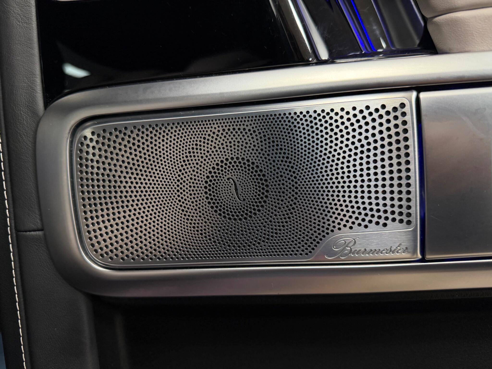 Mercedes-Benz G-Class view 25