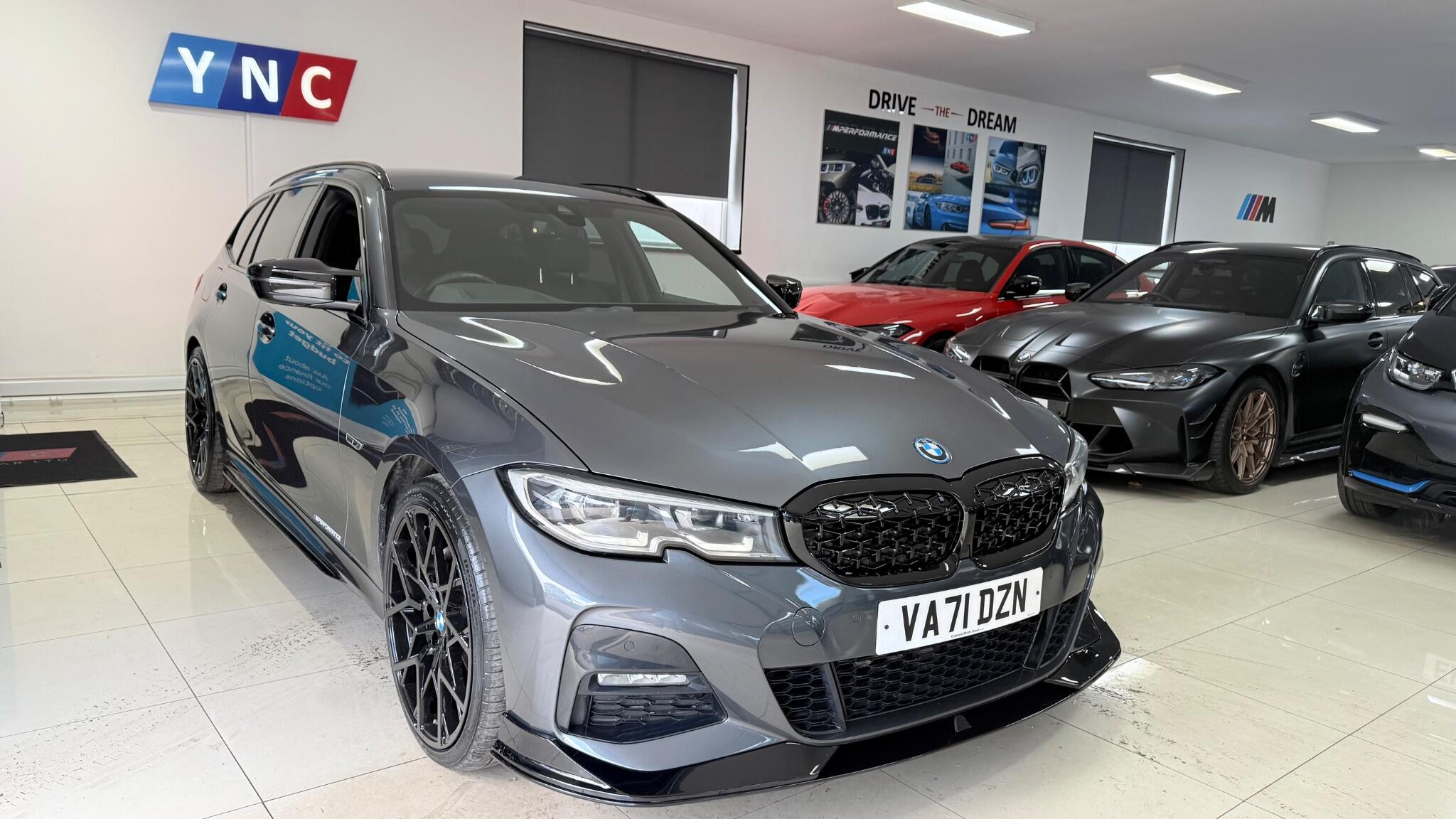 BMW 3 Series view 45