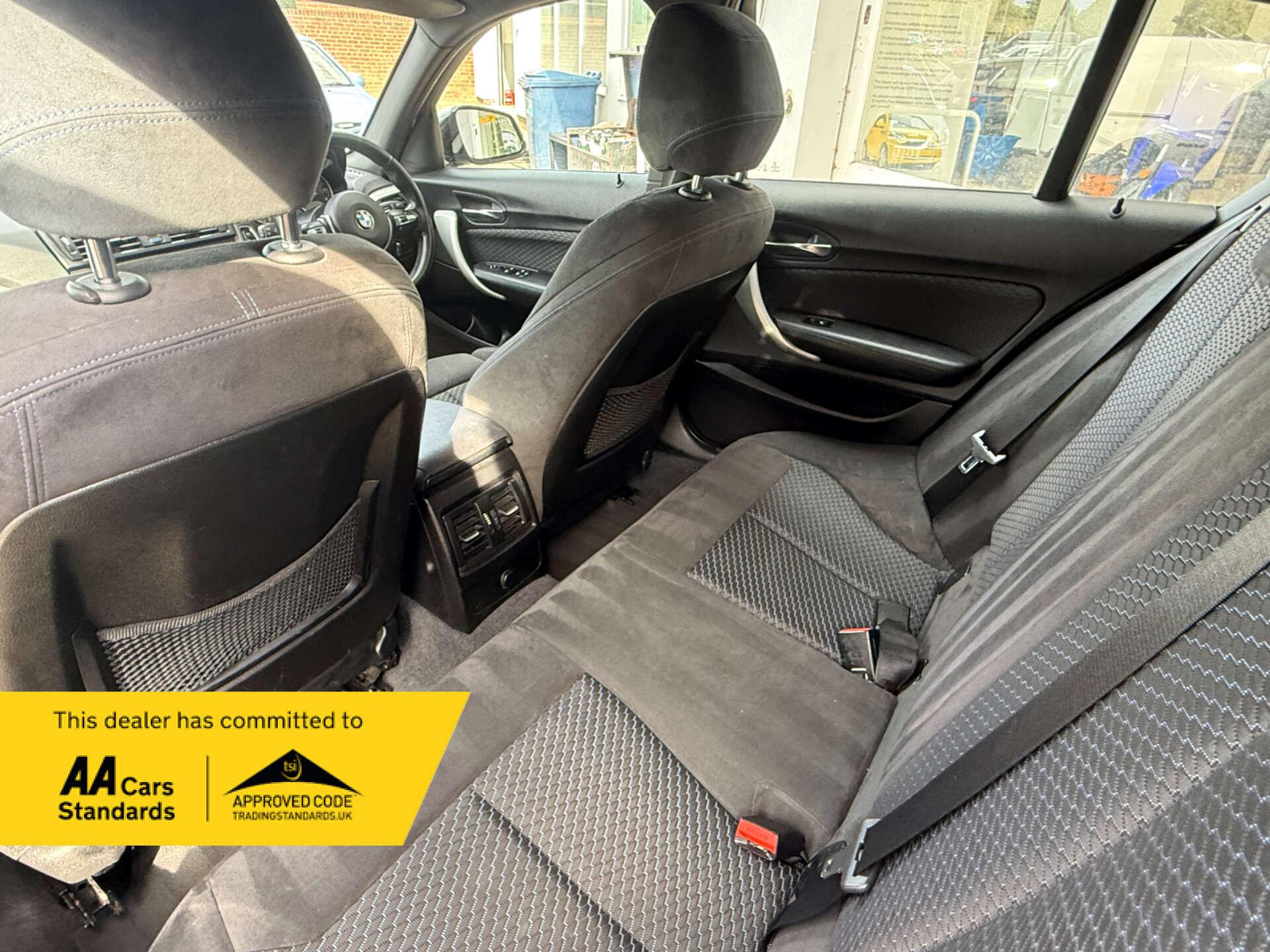BMW 1 Series view 30
